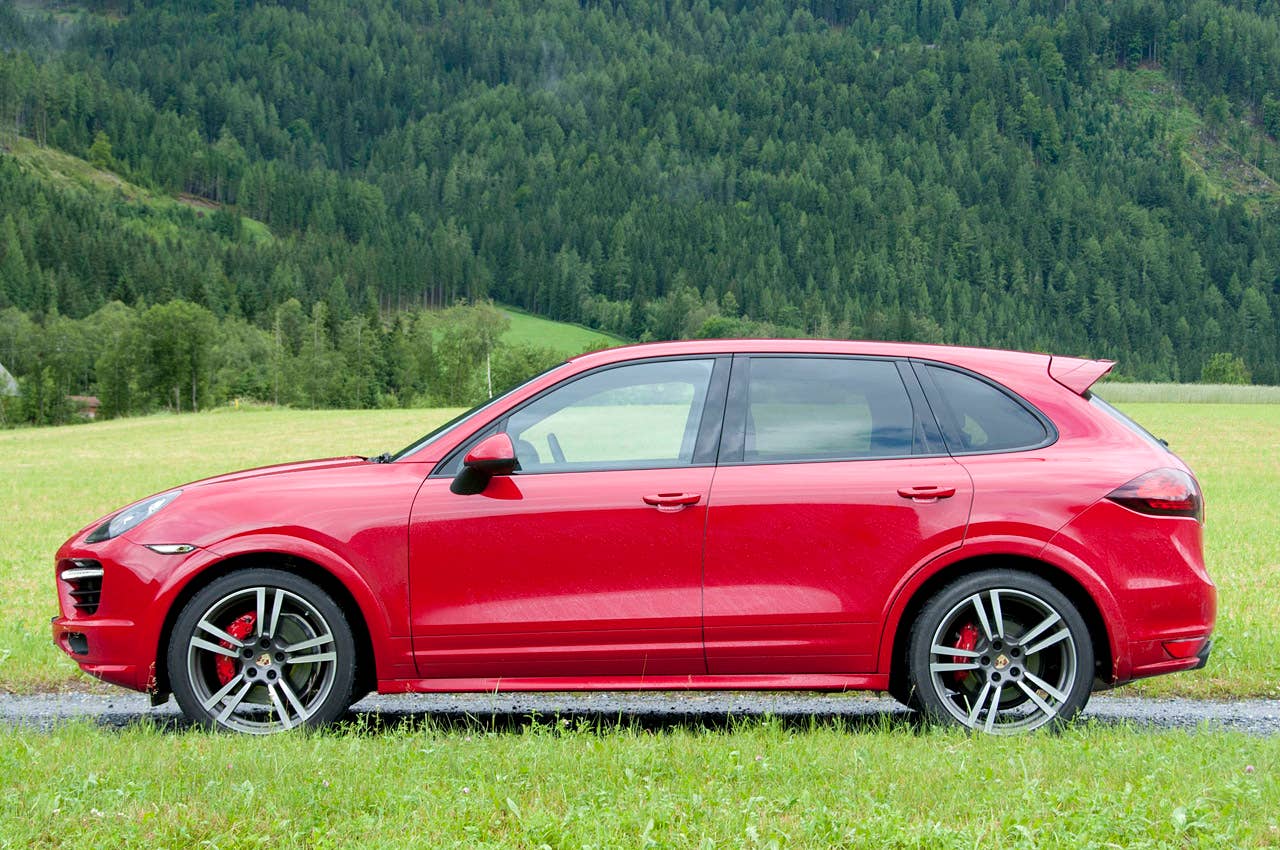 2013 Porsche Cayenne GTS side view