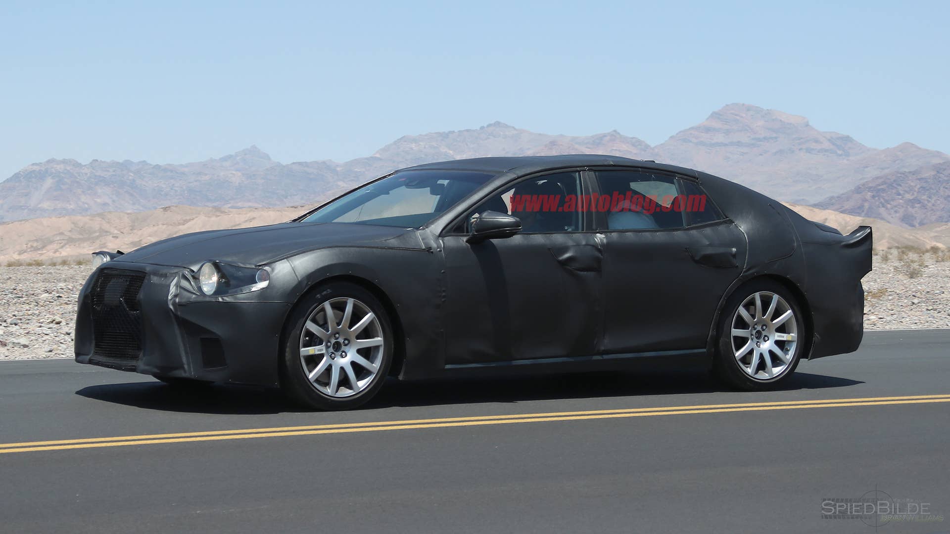 Lexus LS Spy Photo