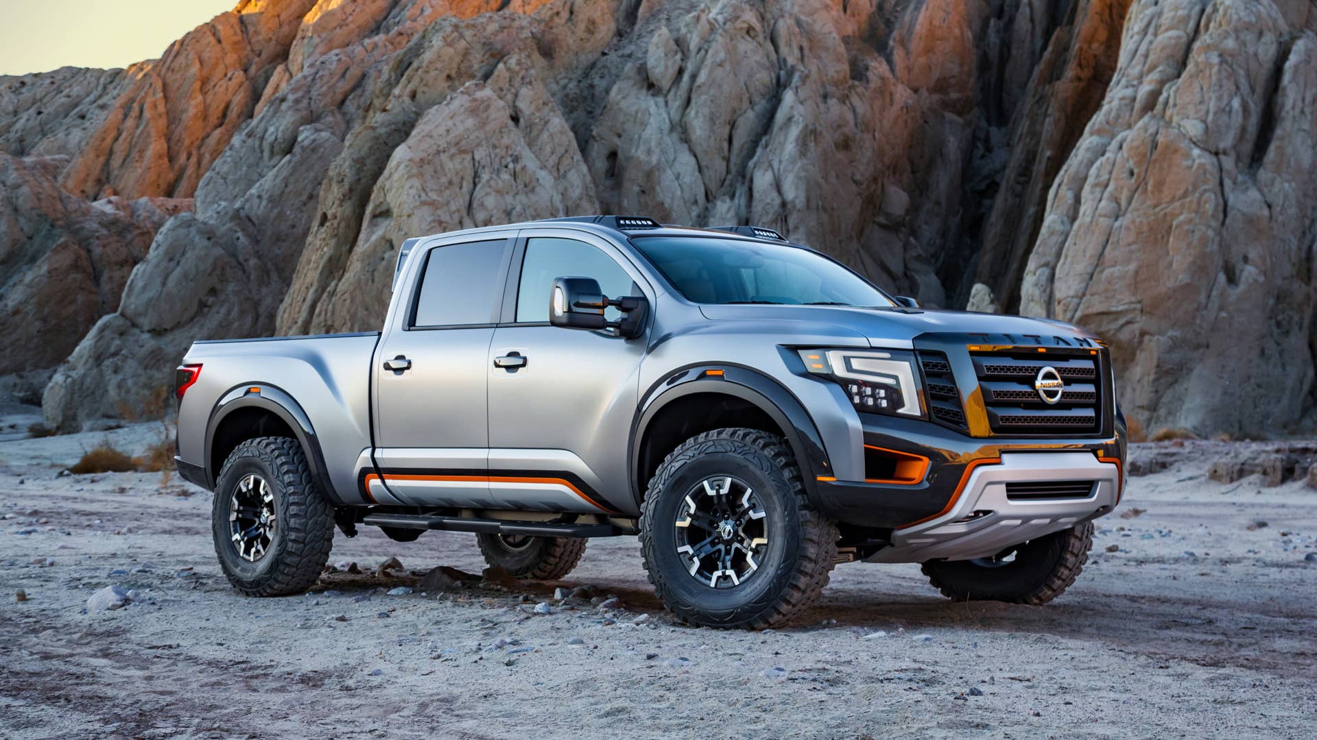 Nissan Titan Warrior concept front right far