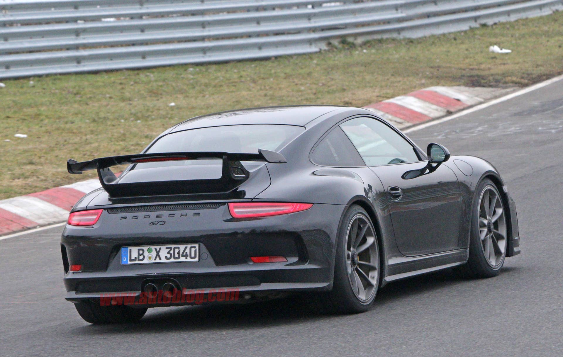 2017 Porsche 911 GT3 prototype spied rear 3/4