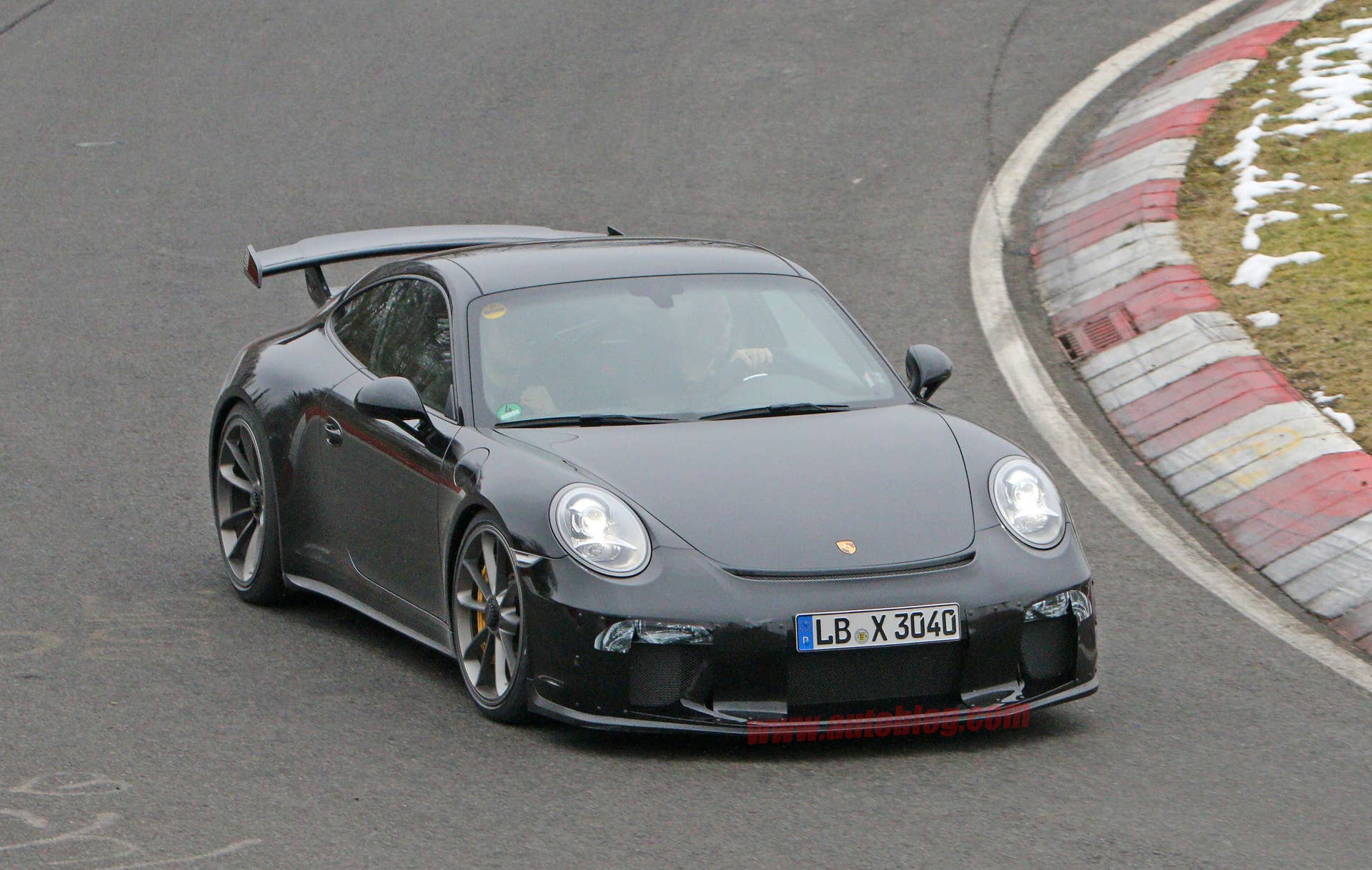 2017 Porsche 911 GT3 prototype front 3/4