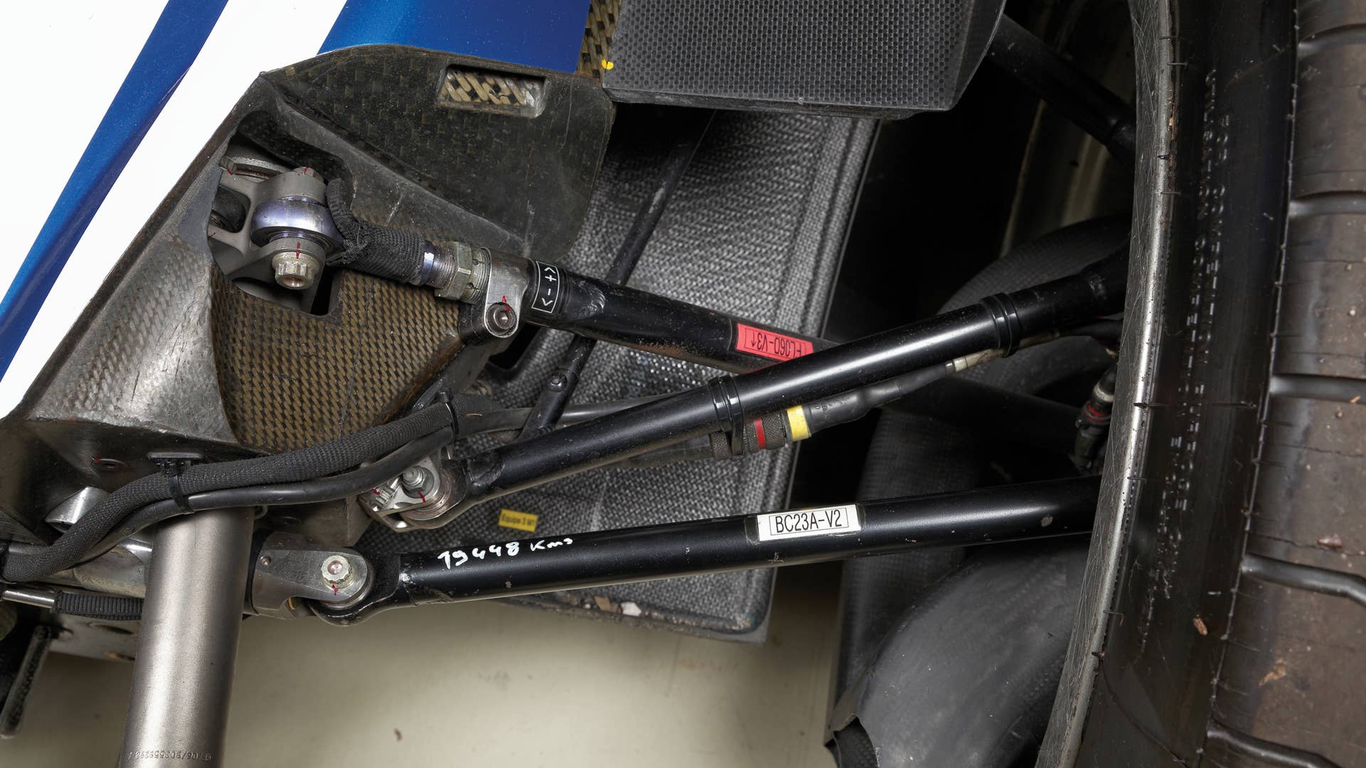 2008 Peugeot 908 HDi FAP suspension