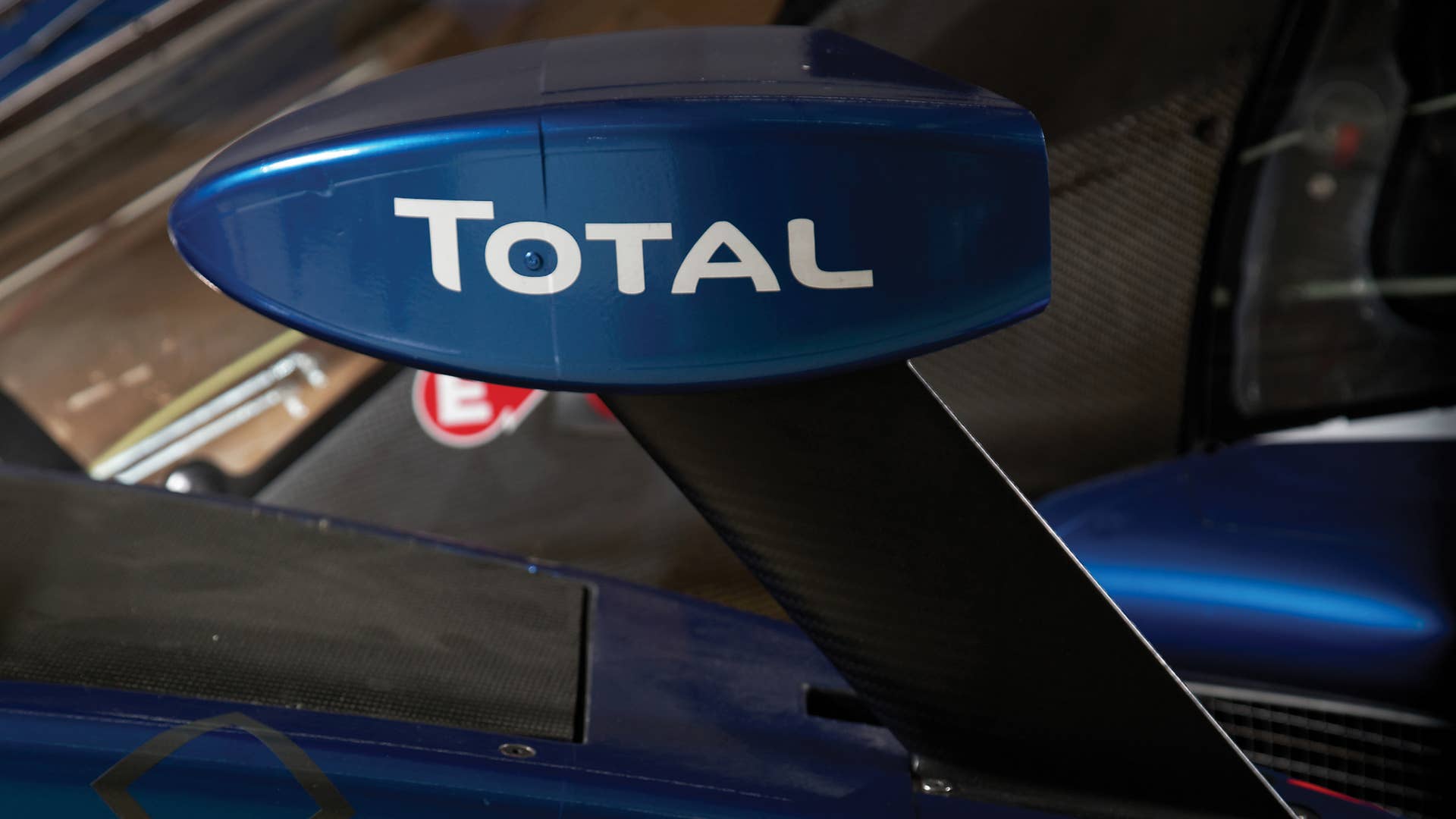 2008 Peugeot 908 HDi FAP mirror