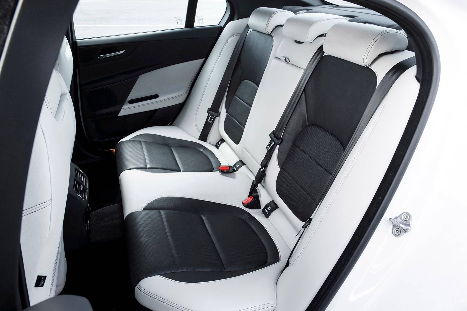 2017 Jaguar XE rear seats