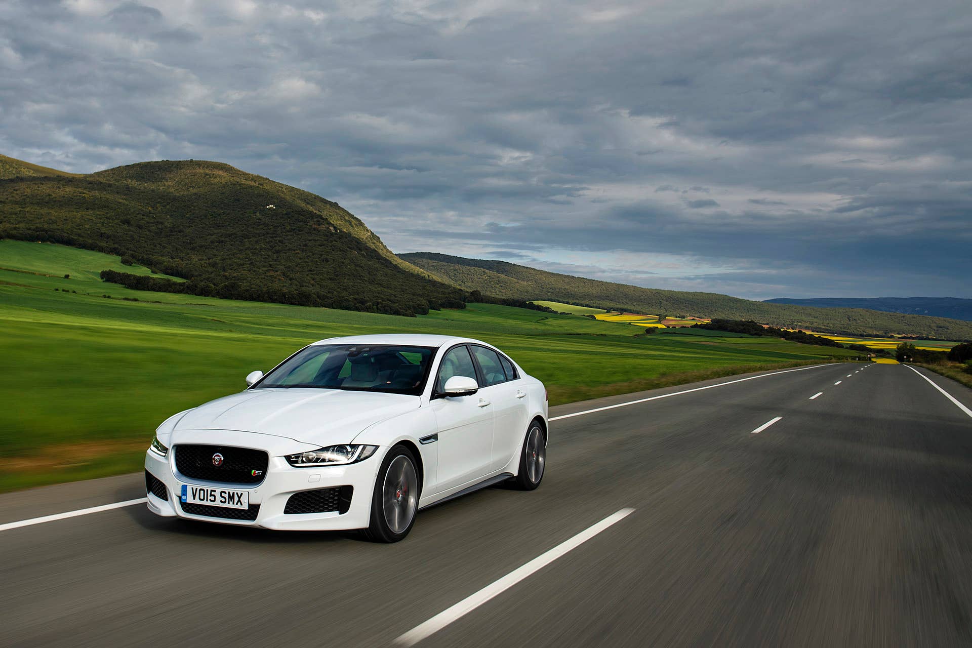 2017 Jaguar XE driving