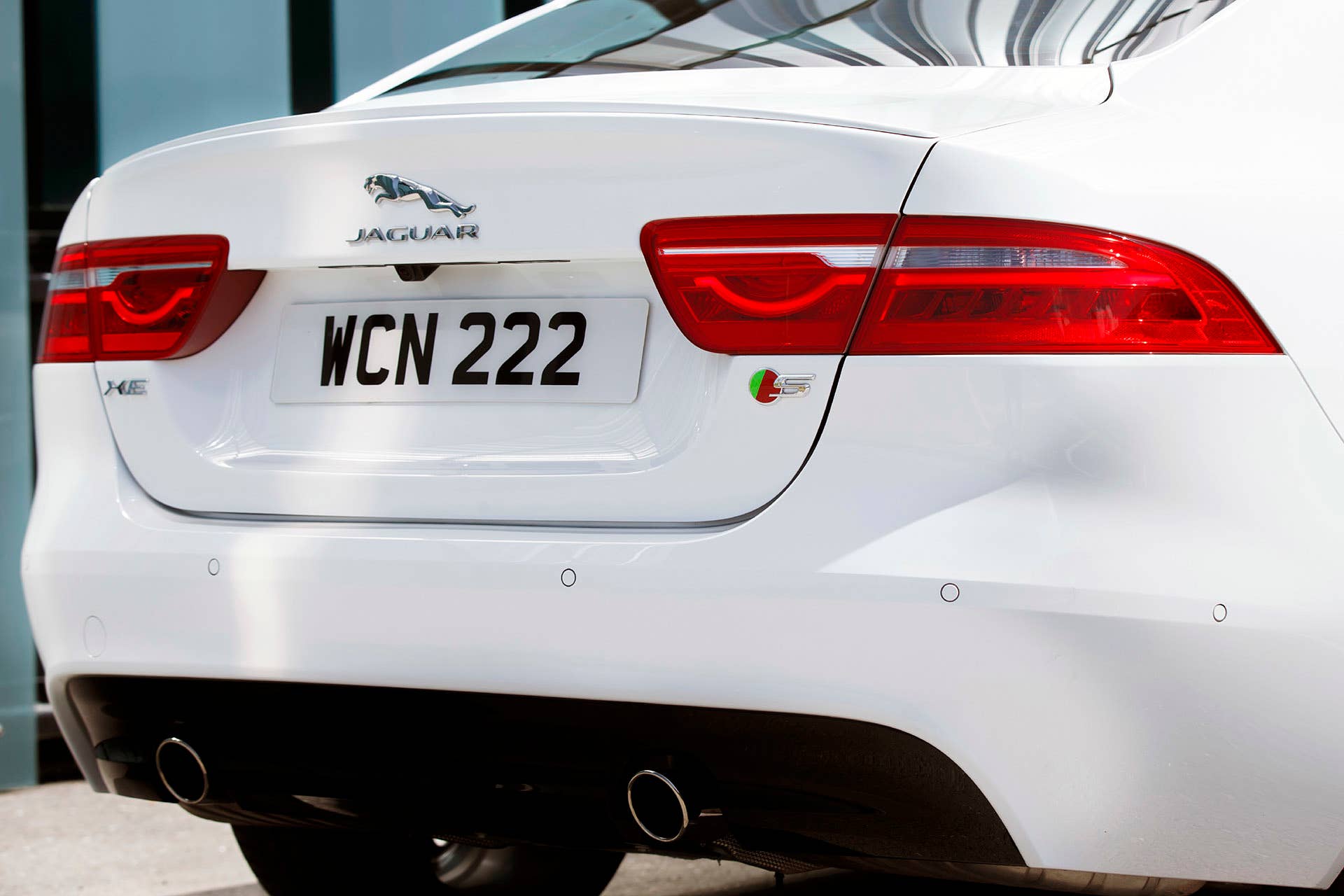 2017 Jaguar XE rear detail