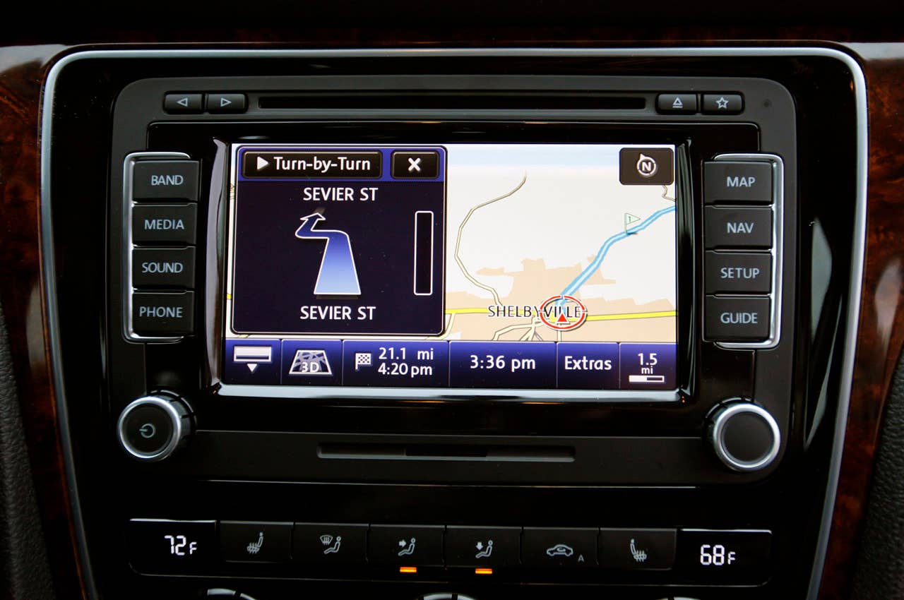 2012 Volkswagen Passat navigation system