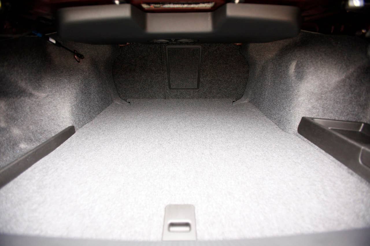 2012 Volkswagen Passat trunk