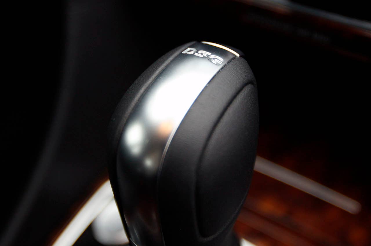 2012 Volkswagen Passat shifter