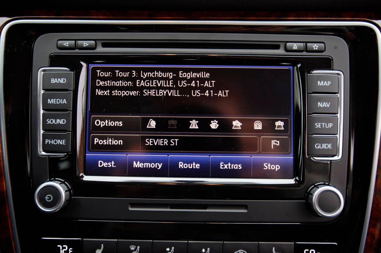 2012 Volkswagen Passat navigation system