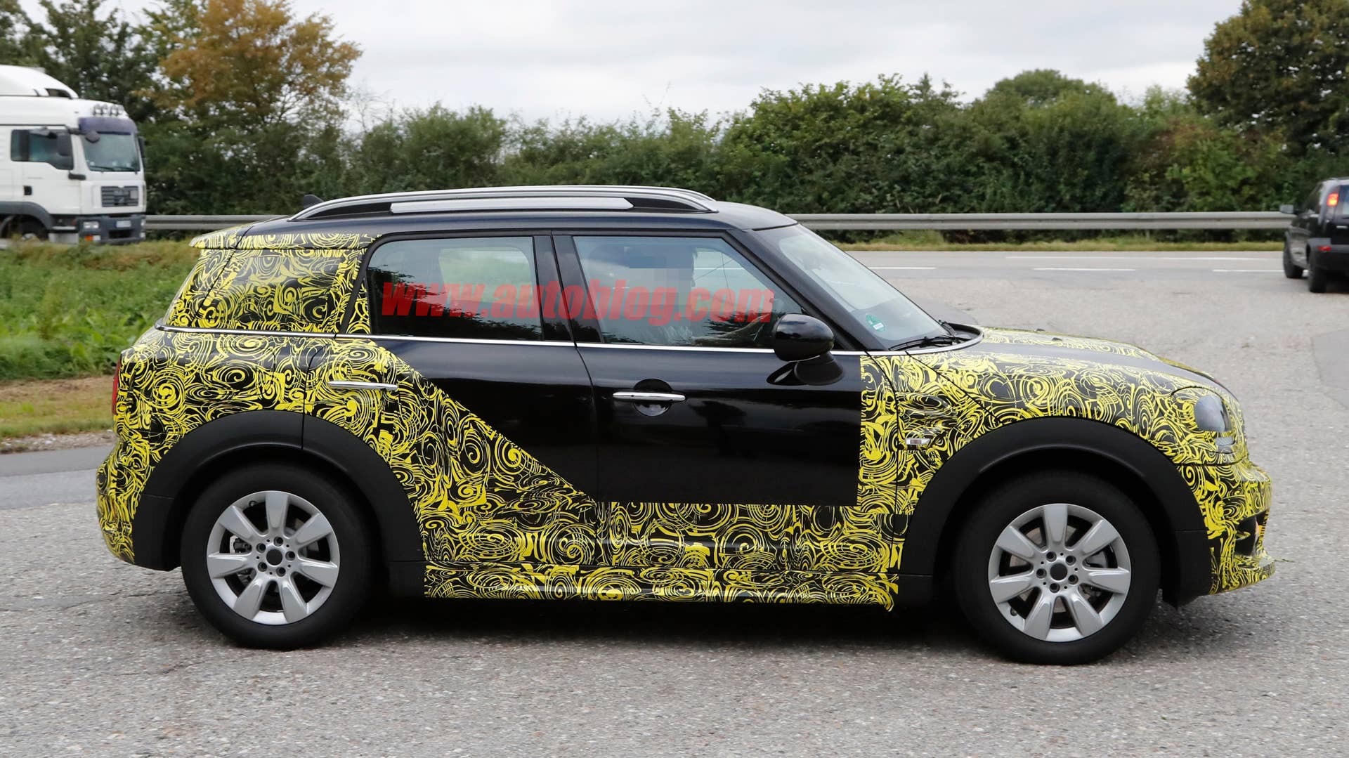 2017 Mini Countryman Spy Shots Side Exterior
