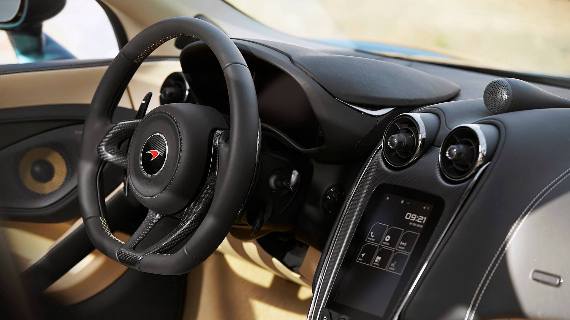 2017 McLaren 570GT interior