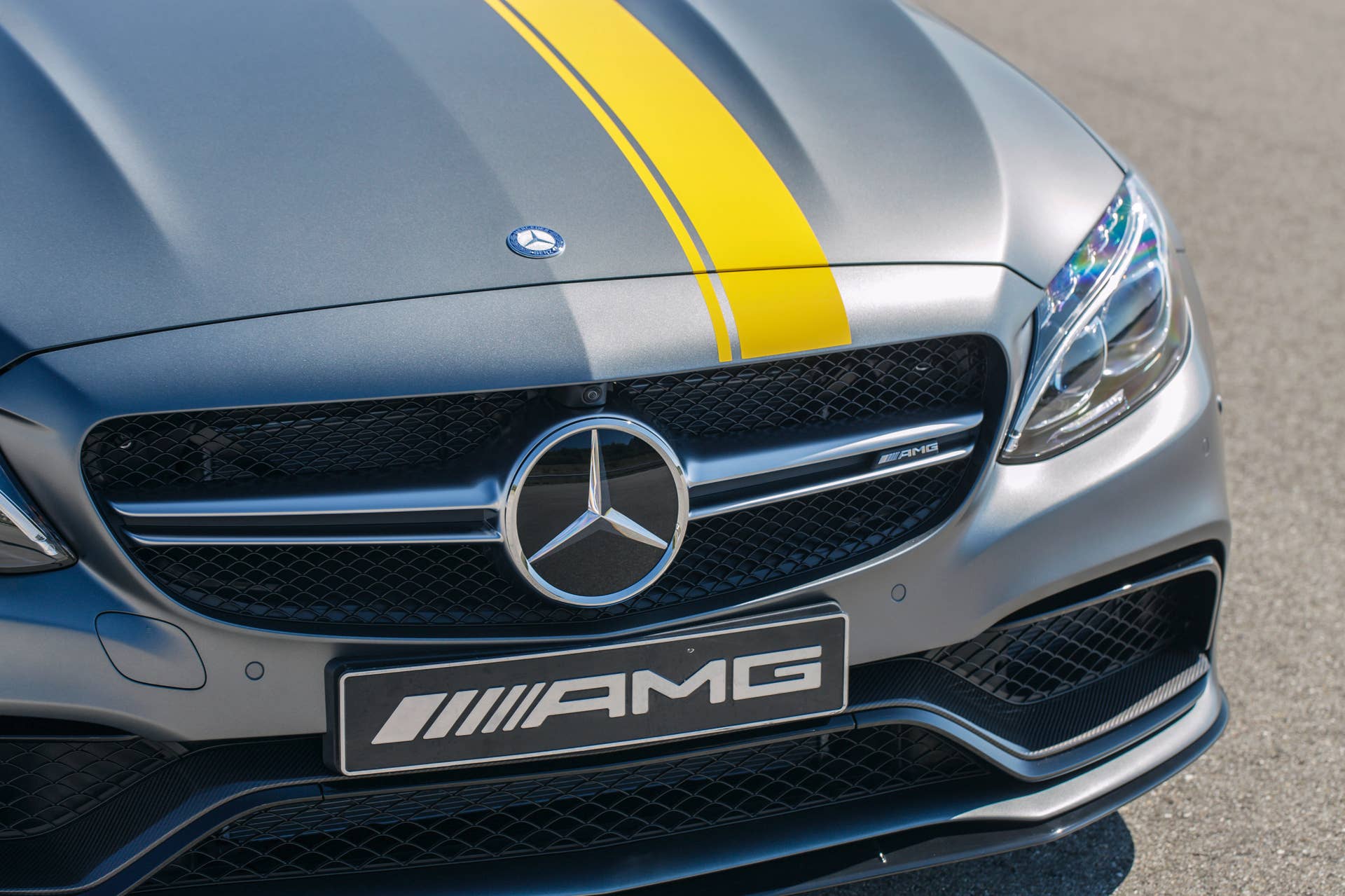 Mercedes-AMG C63 Coupe Edition 1 hood