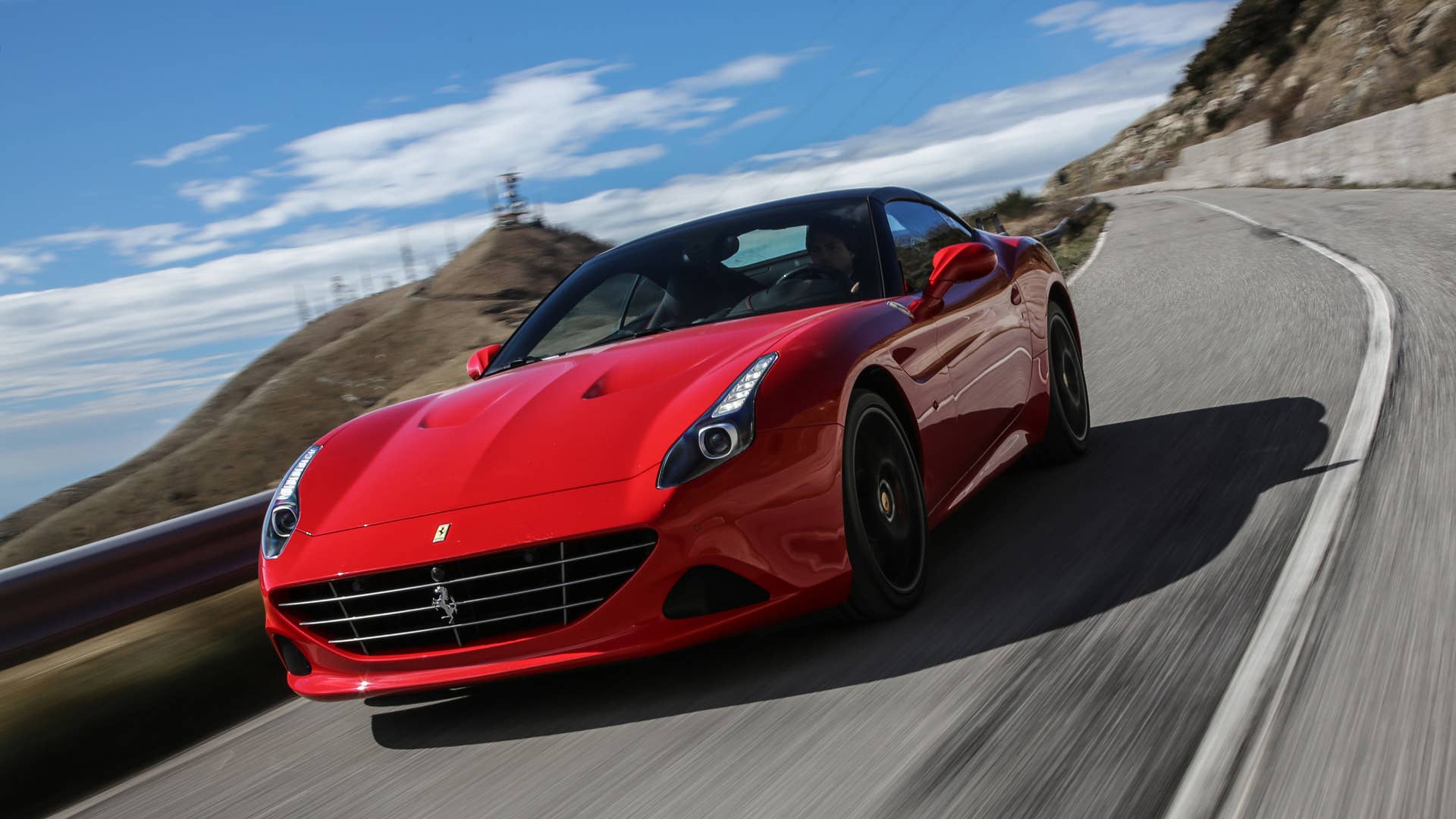 2017 Ferrari California T Handling Speciale lead