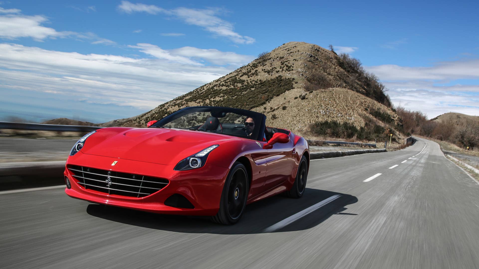 2017 Ferrari California T Handling Speciale front quarter