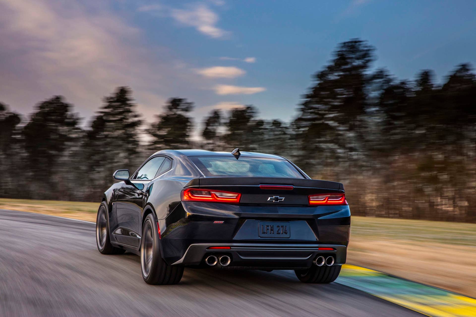 2017 Chevy Camaro 1LE back