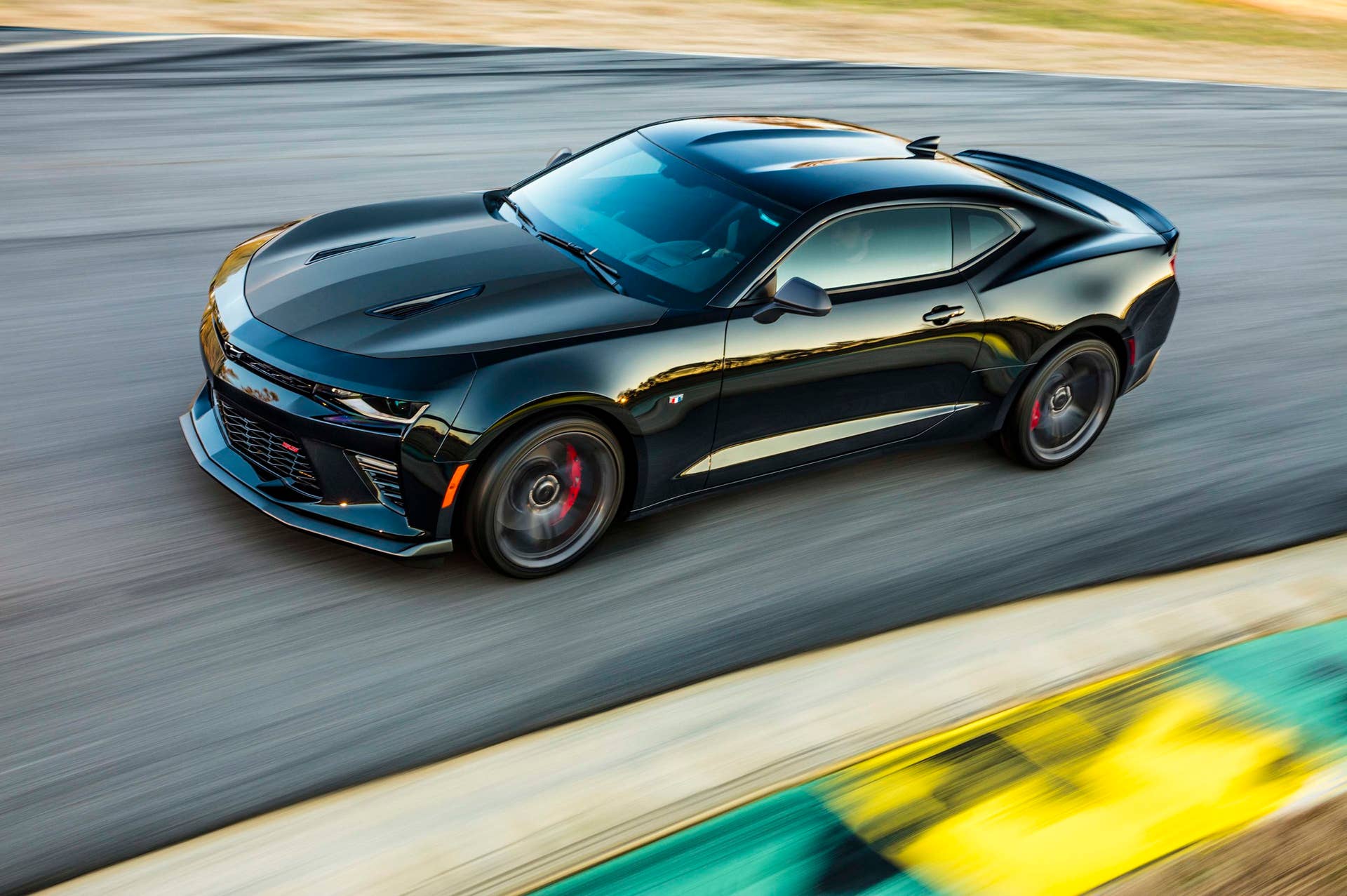 2017 Chevy Camaro 1LE side
