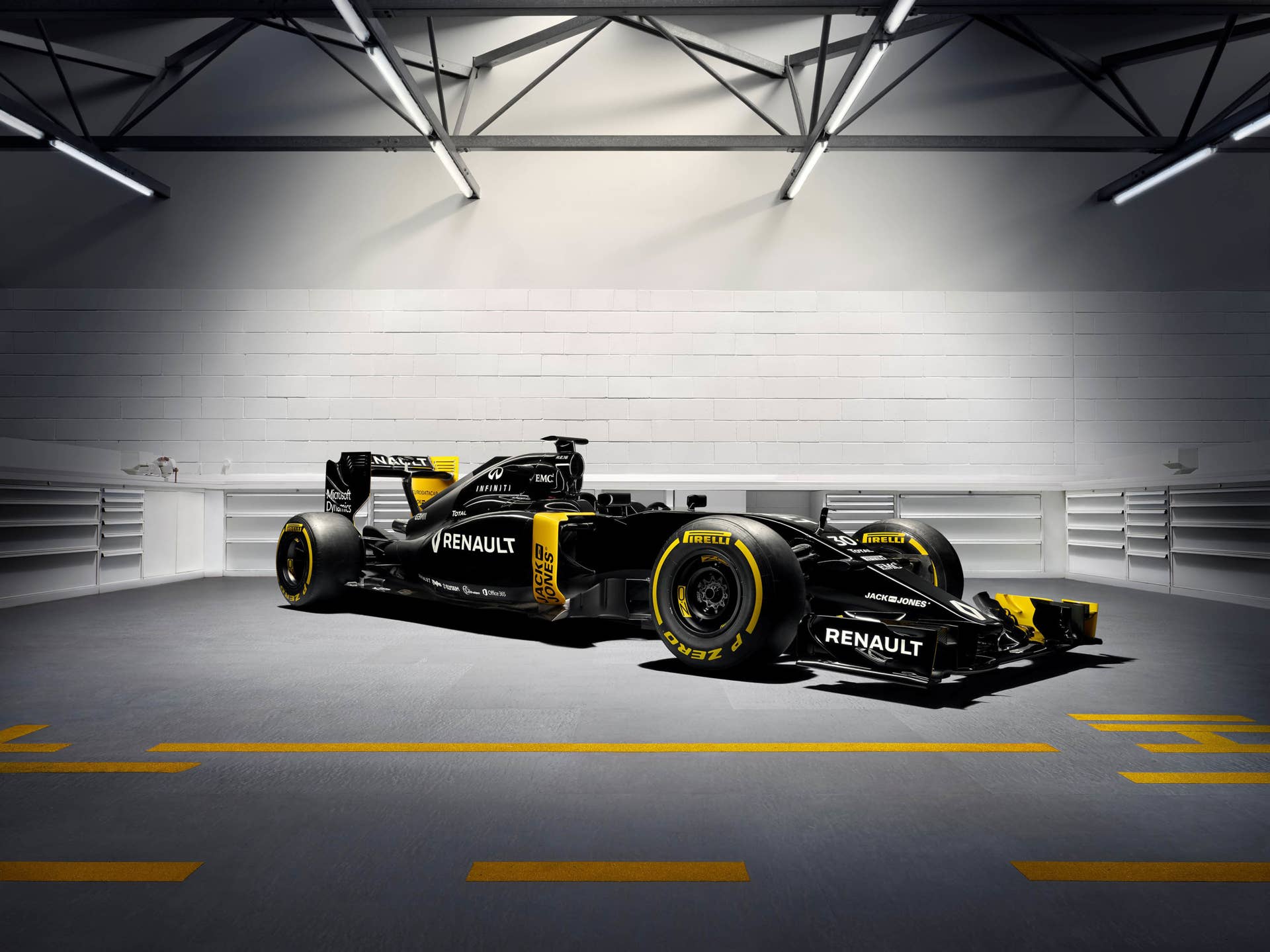 2016 Renault Sport RS16 front 3/4