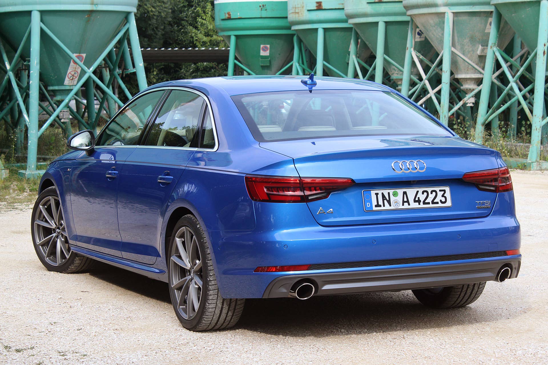 2017 Audi A4 rear 3/4 view
