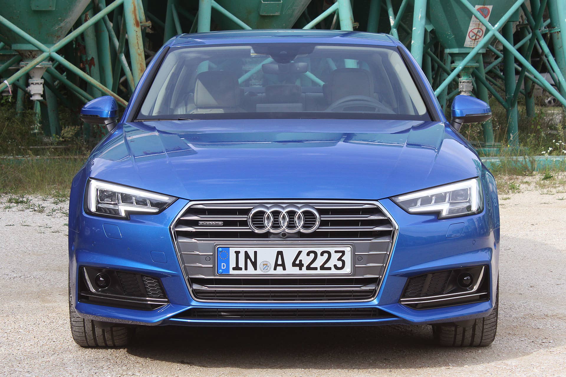 2017 Audi A4 front view