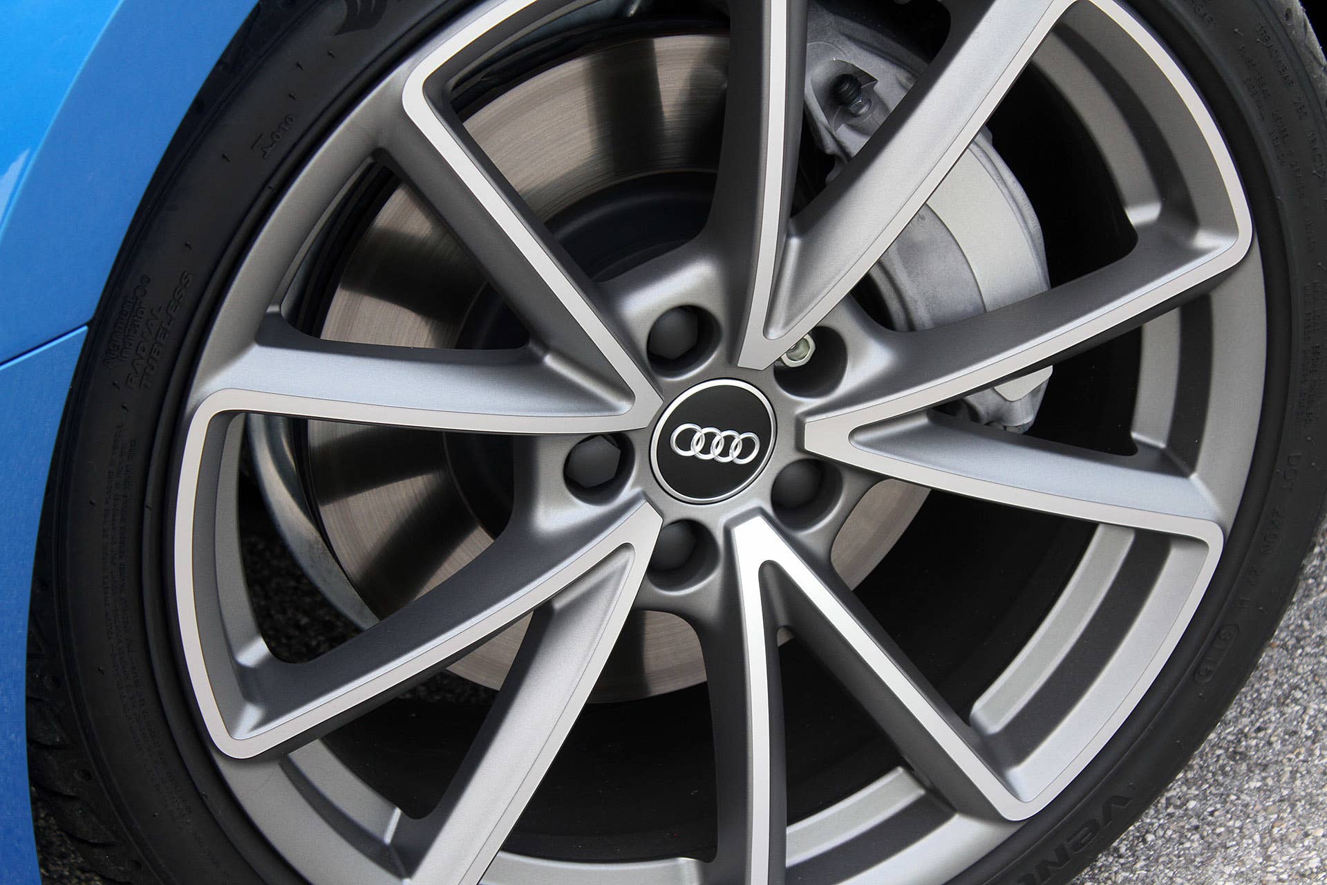 2017 Audi A4 wheel