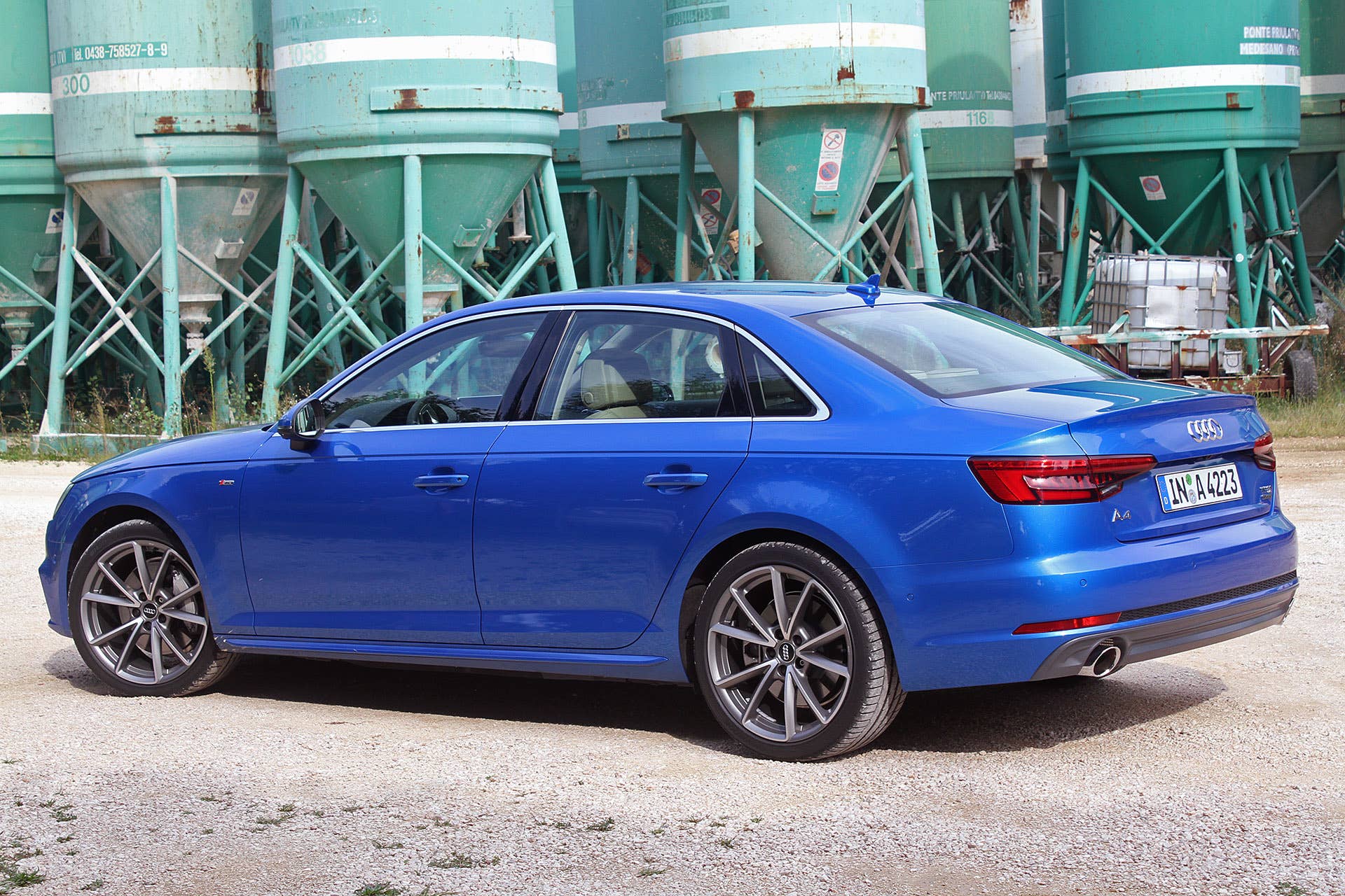 2017 Audi A4 rear 3/4 view