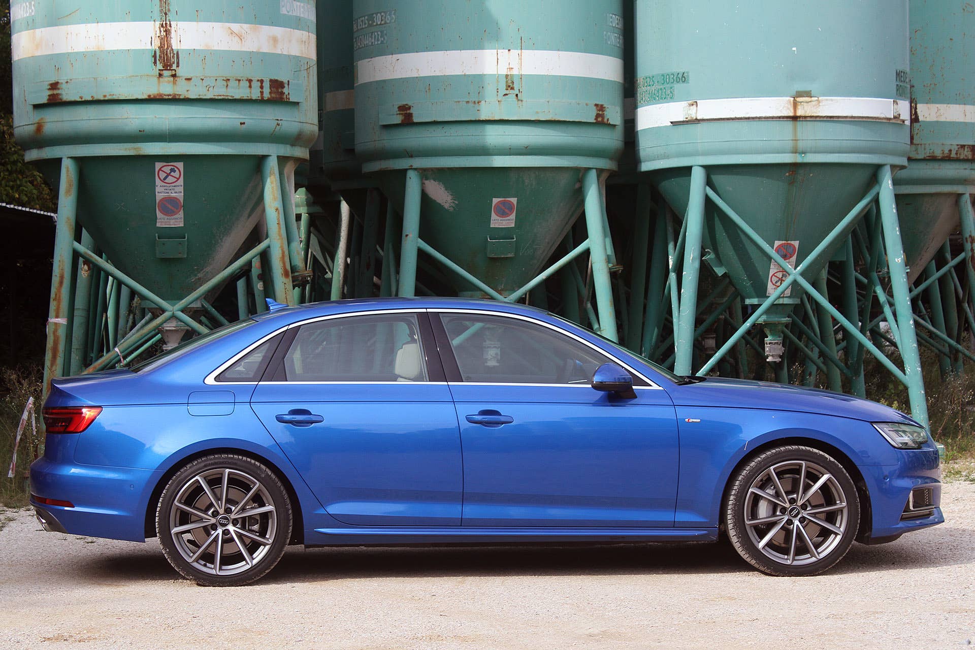 2017 Audi A4 side view