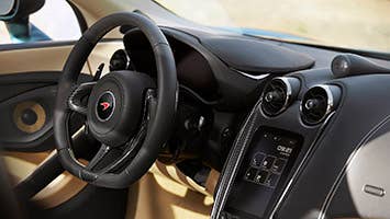 2017 McLaren 570GT