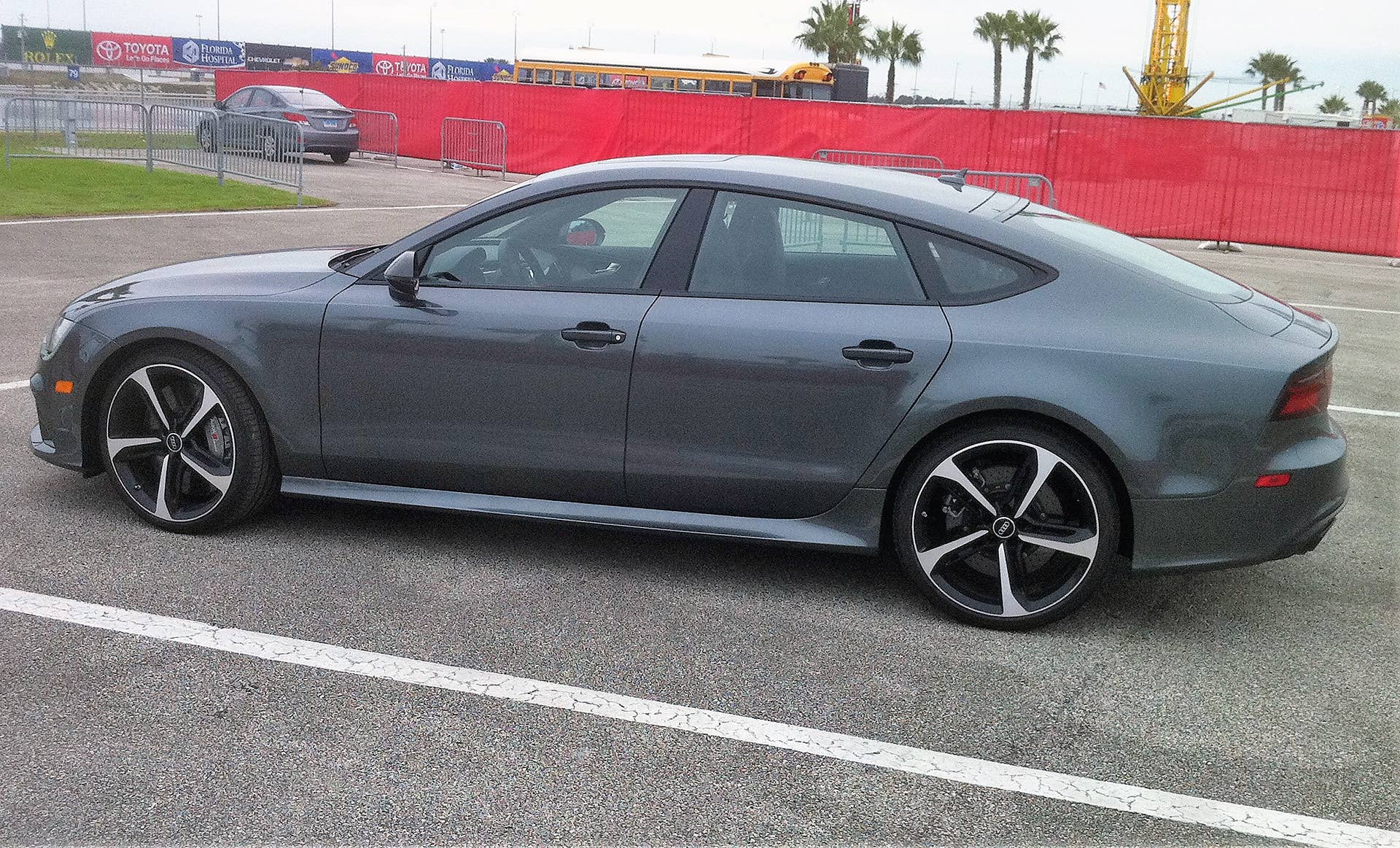 2016 Audi RS 7 Performance rear 3/4 view