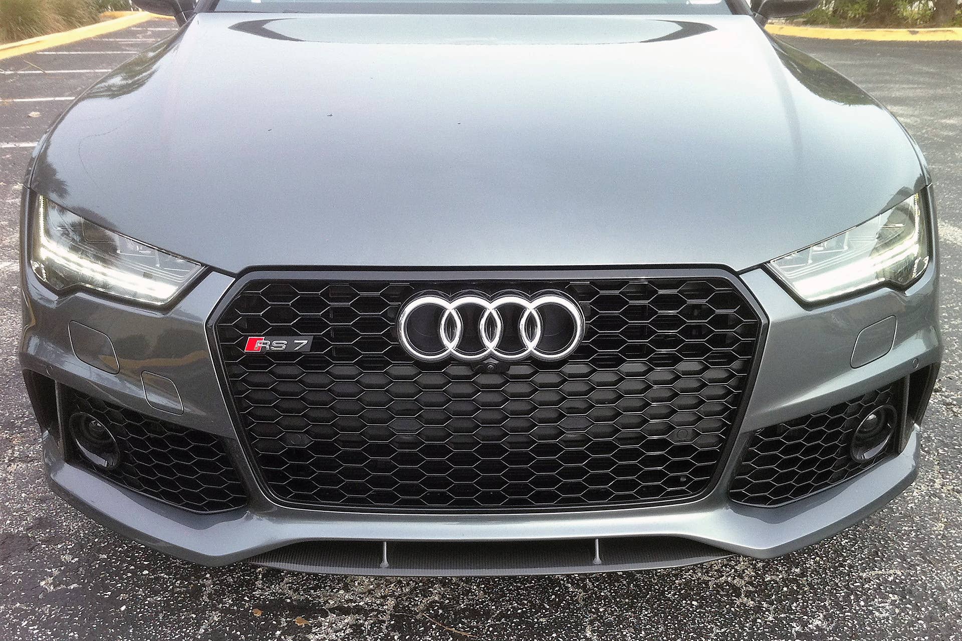 2016 Audi RS 7 Performance front details