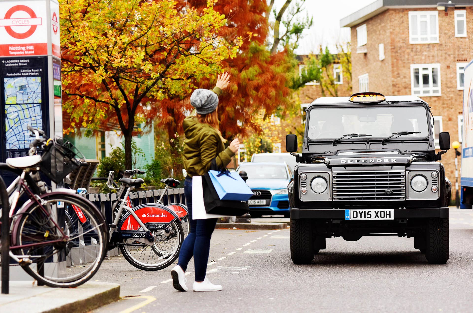Land Rover Defender black cab
