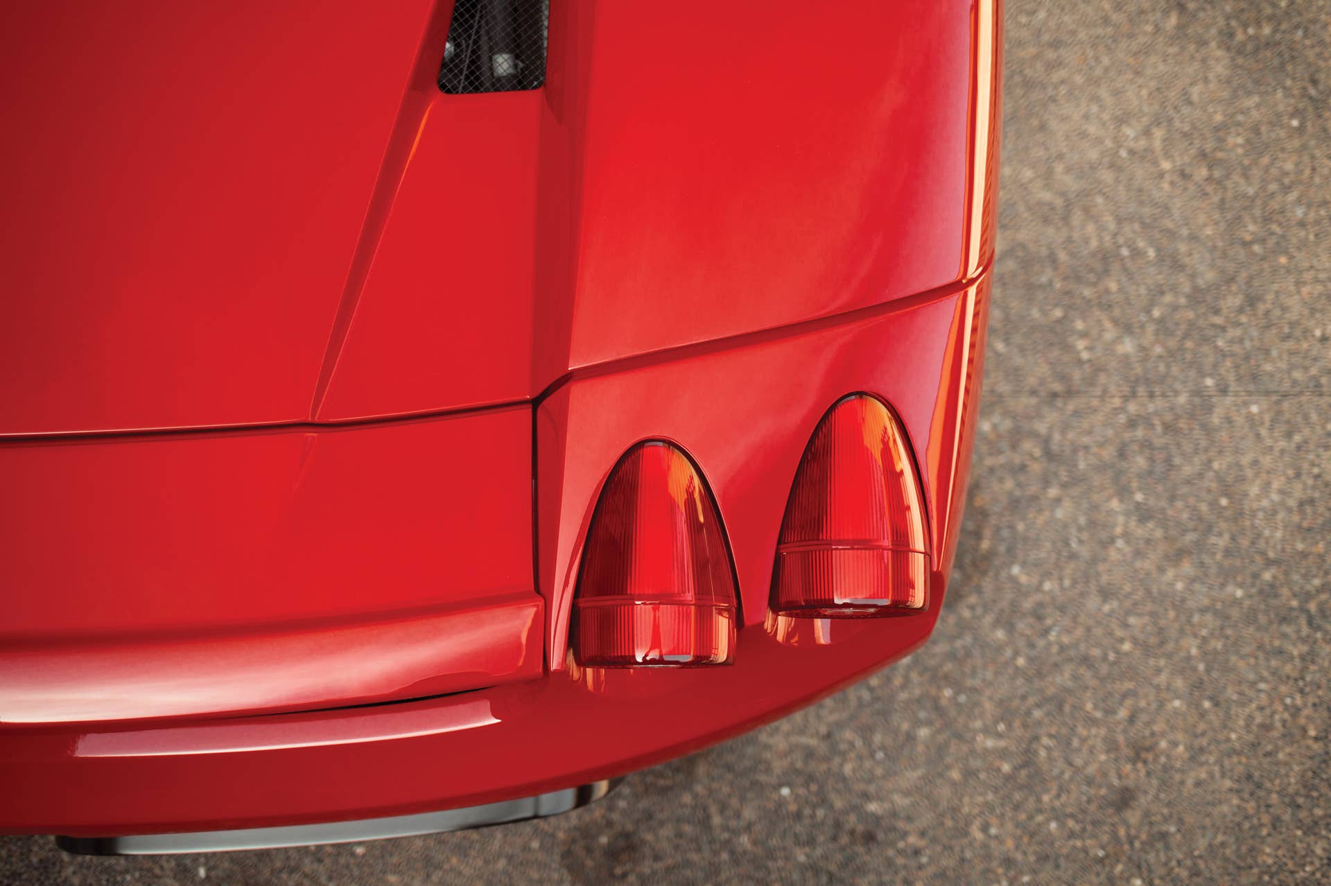 Floyd Mayweather 2003 Ferrari Enzo taillamp detail