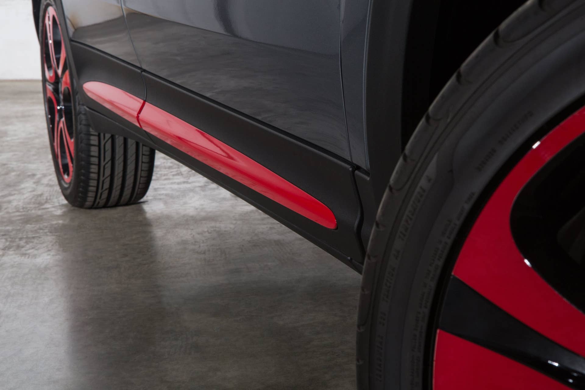Fiat 500X Mopar grey gray red side sill step