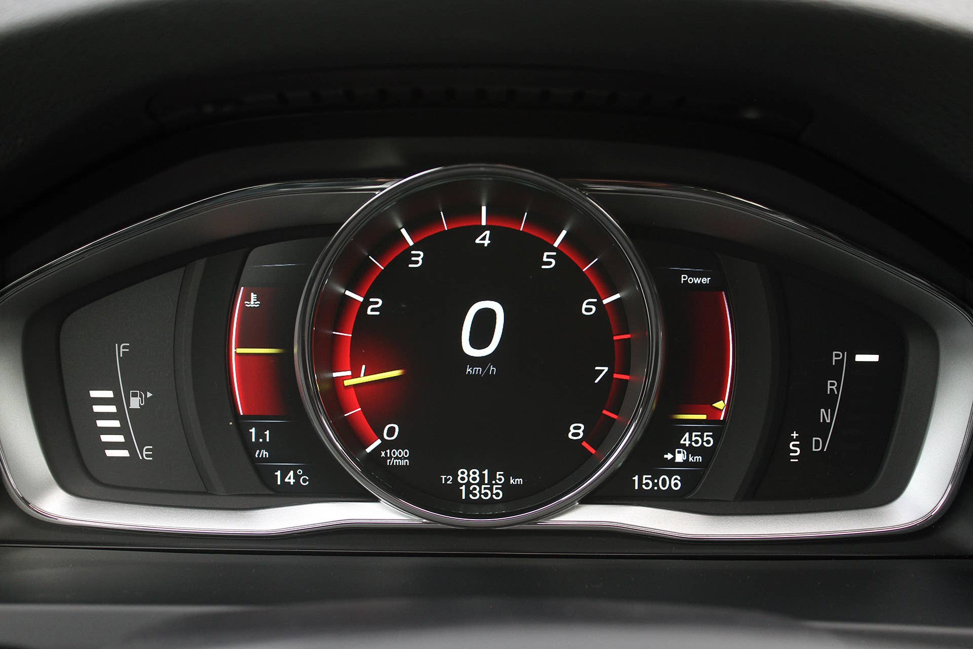 2016 Volvo V60 Polestar gauges