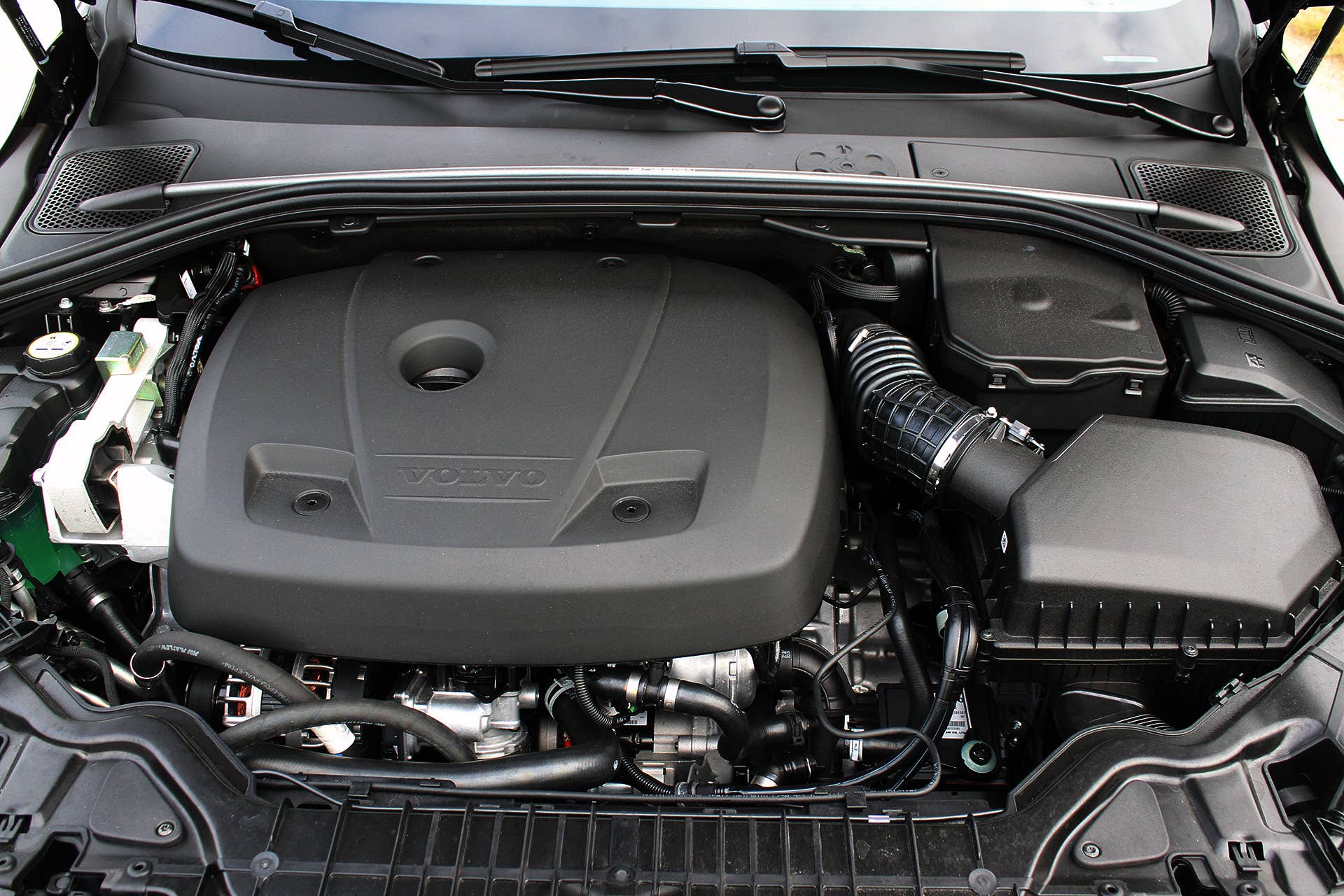 2016 Volvo V60 Polestar engine
