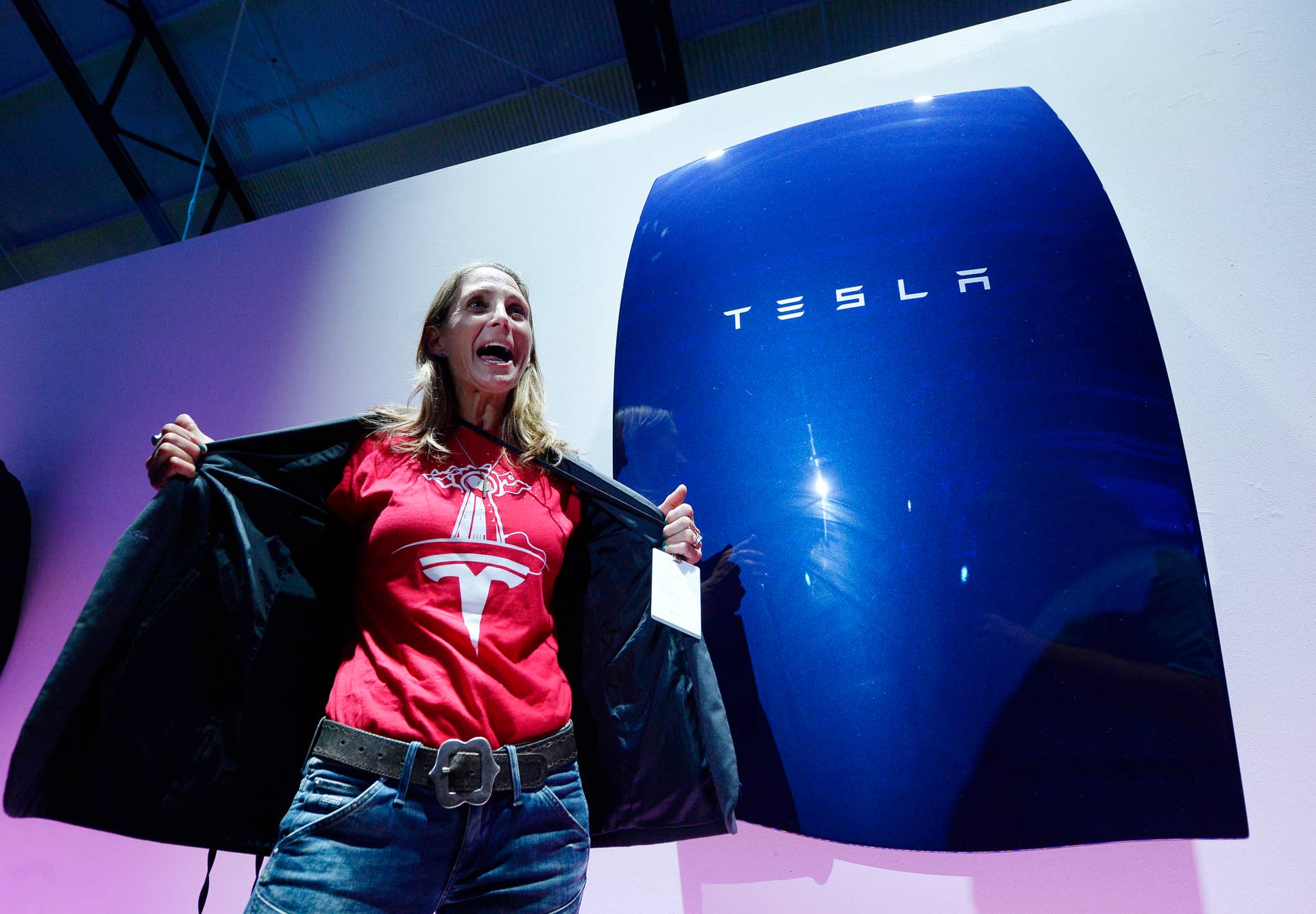 Tesla Unveils New Battery System