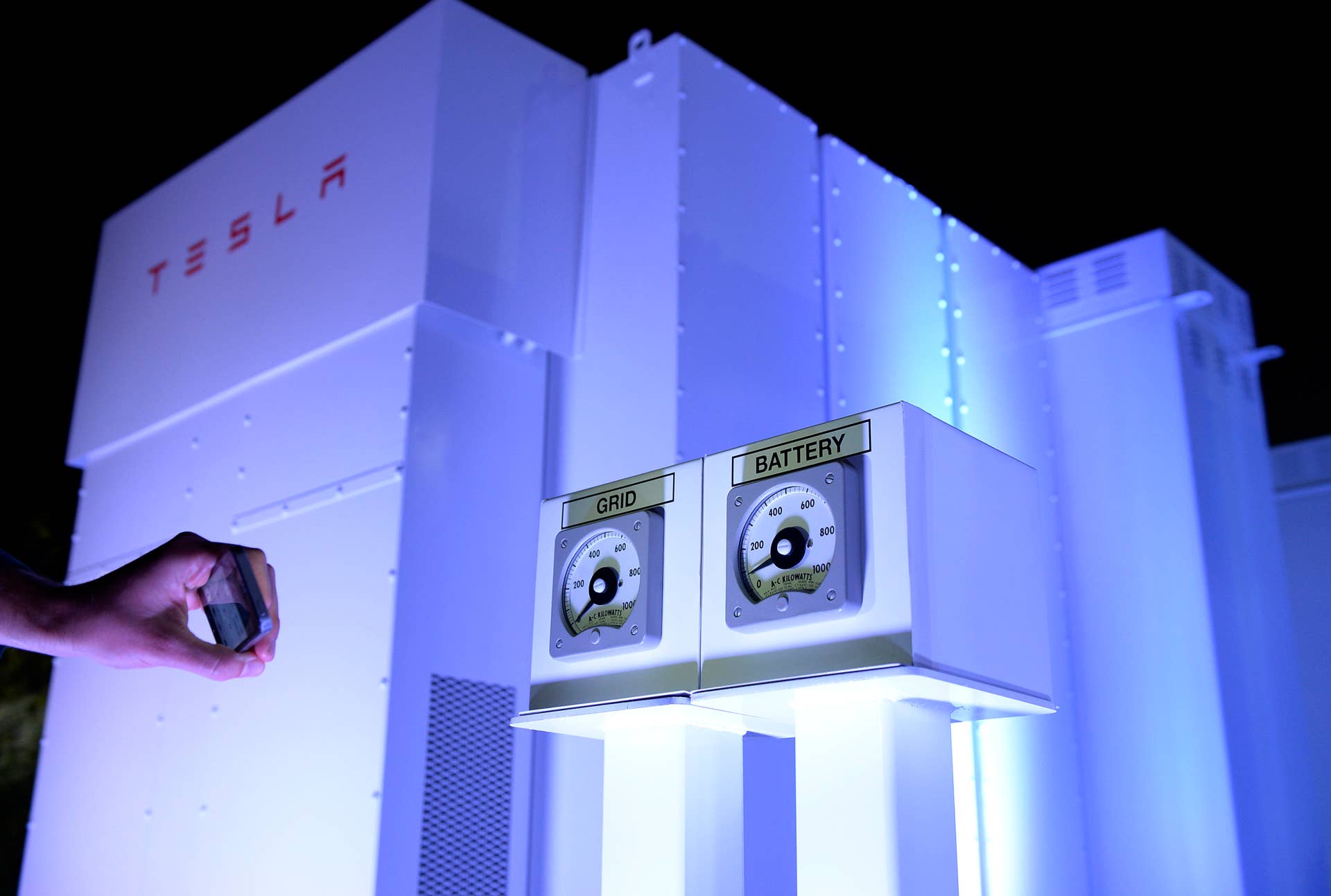 Tesla Unveils New Battery System