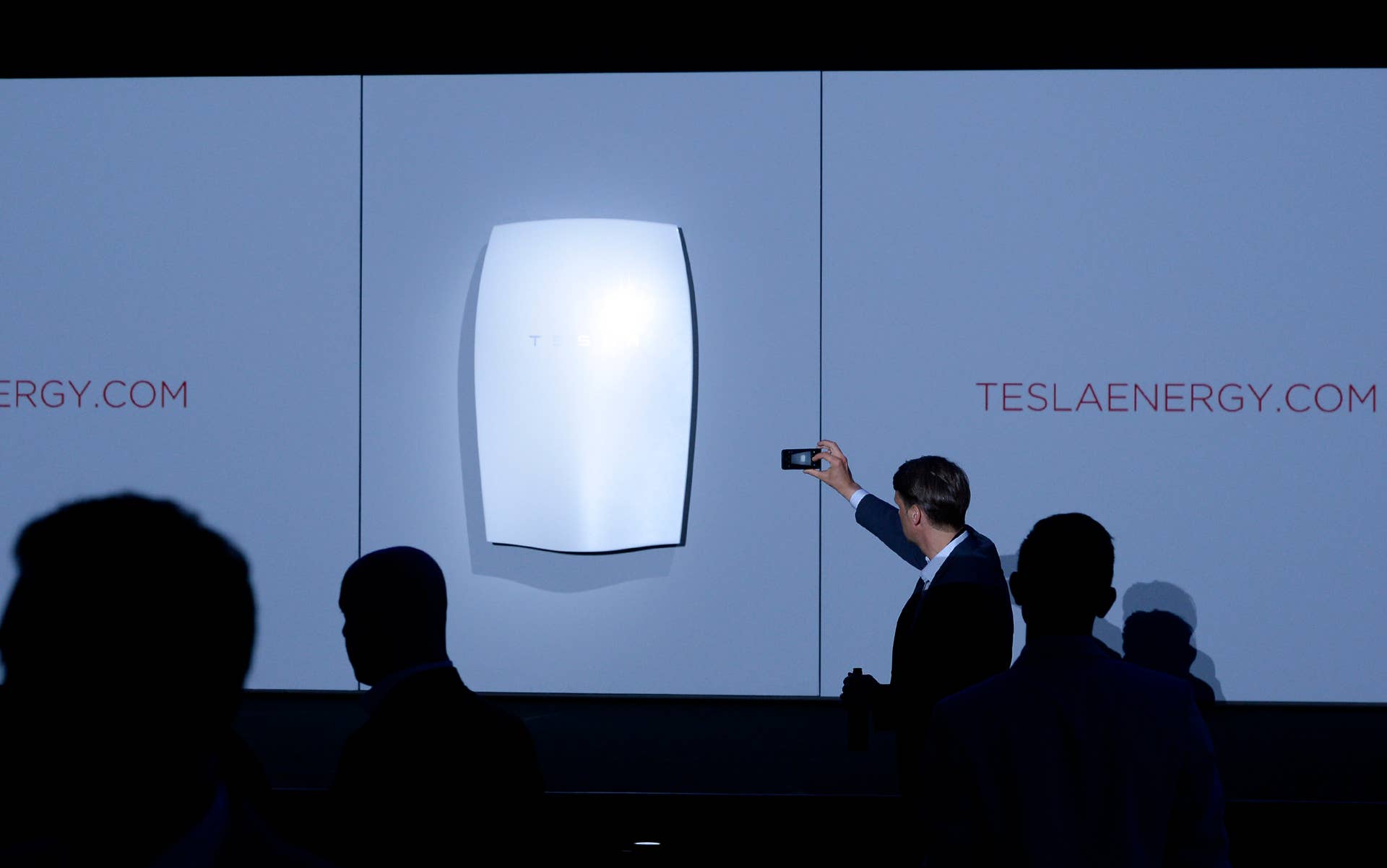 Tesla Unveils New Battery System