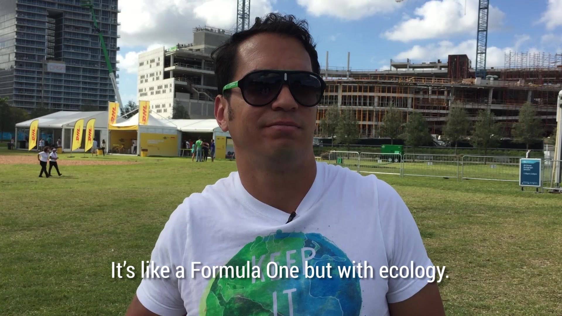 AutoblogGreen editor Sebastian Blanco heads down to the Formula E race in Miami and talks to fans who are there to see the electric cars speed through the downtown streets.