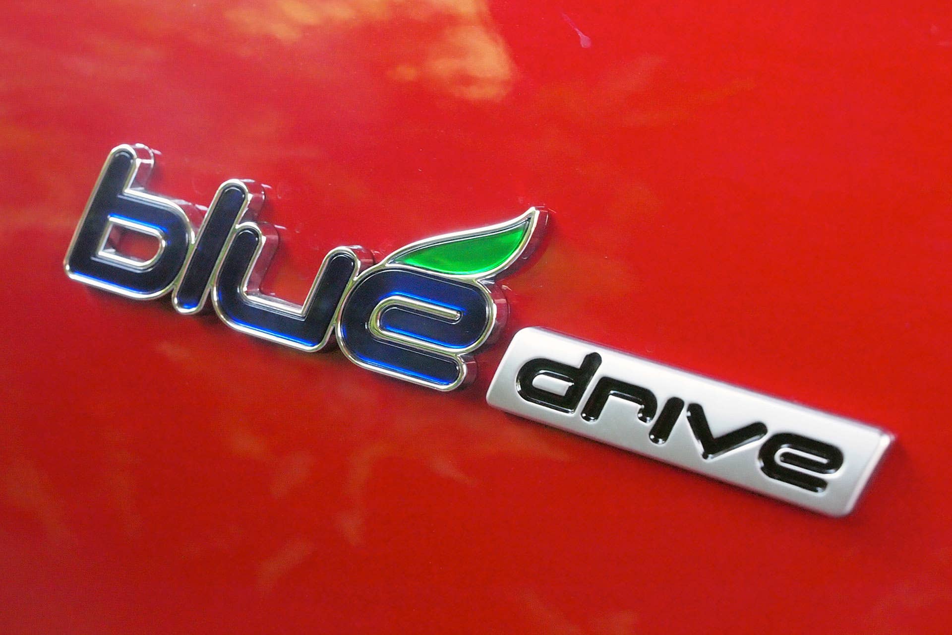 2016 Hyundai Sonata Hybrid badge