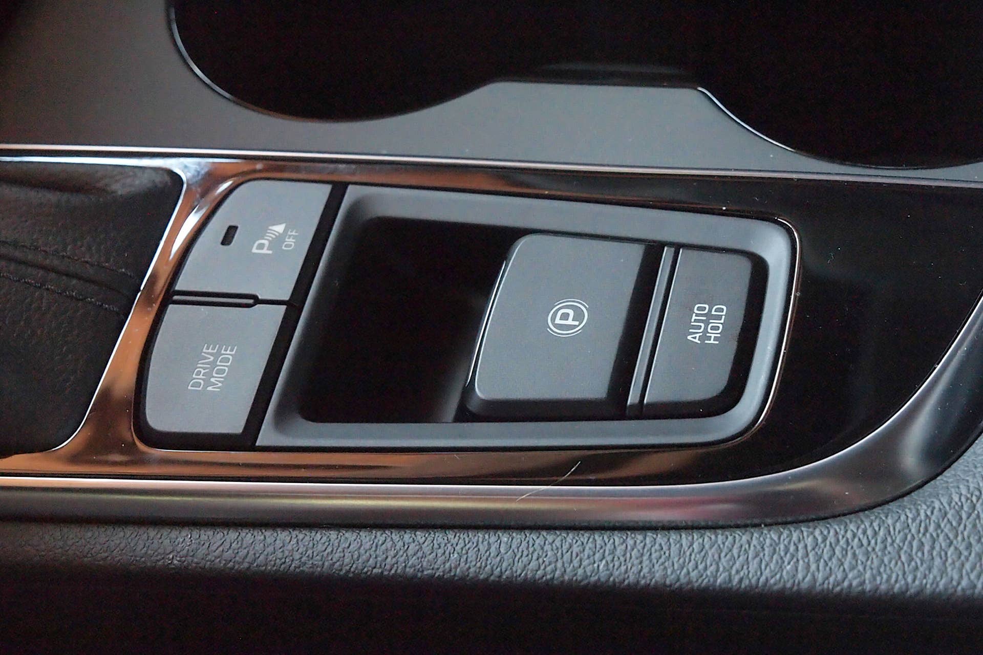 2016 Hyundai Sonata Hybrid drive mode controls