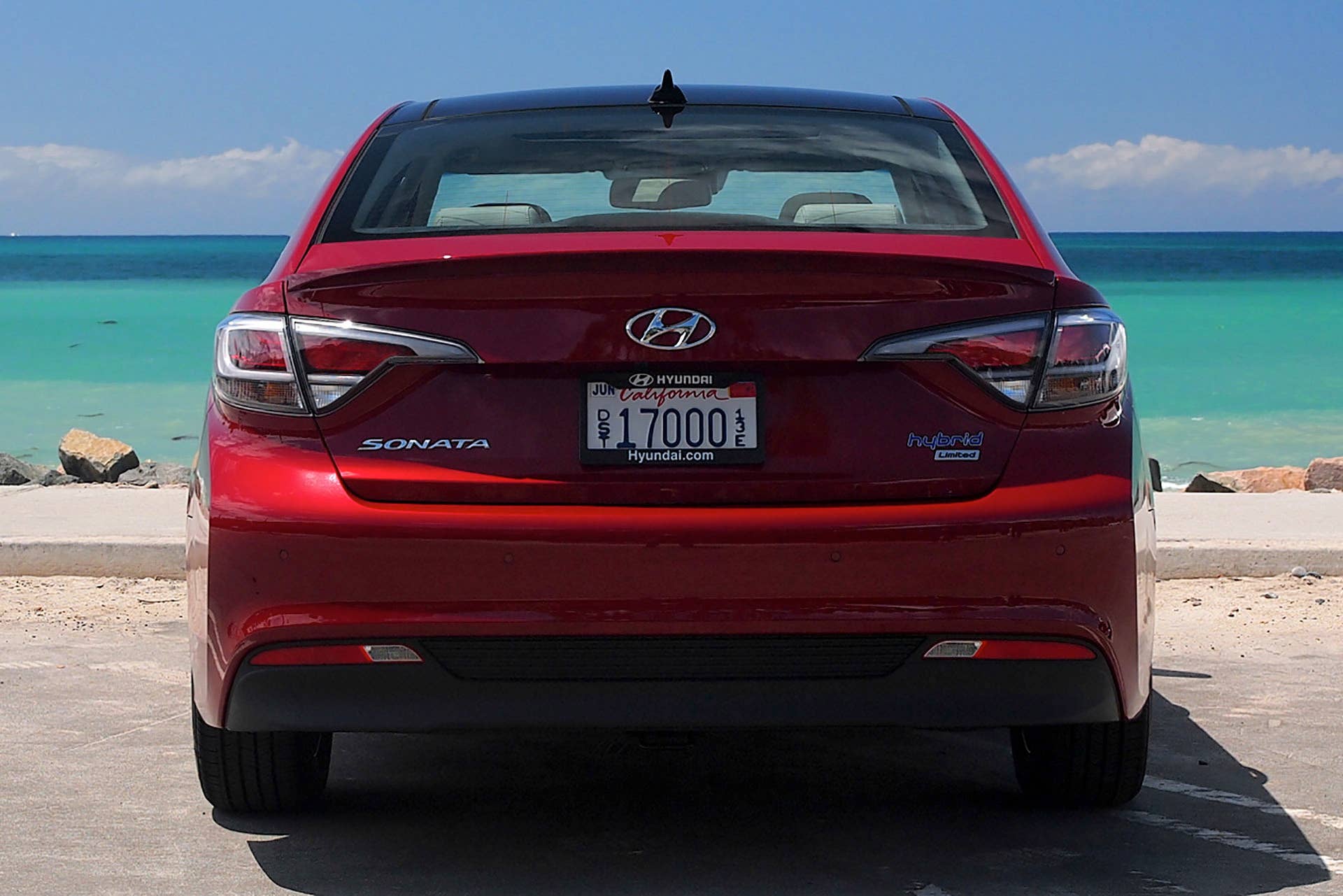 2016 Hyundai Sonata Hybrid rear view