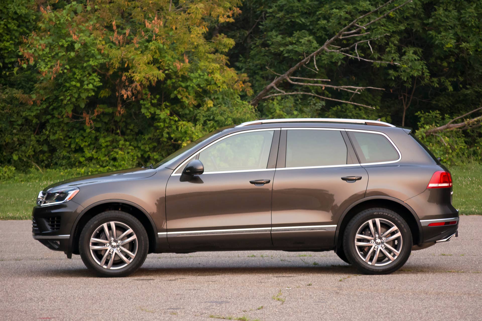 volkswagen touareg profile tdi v6 quick spin