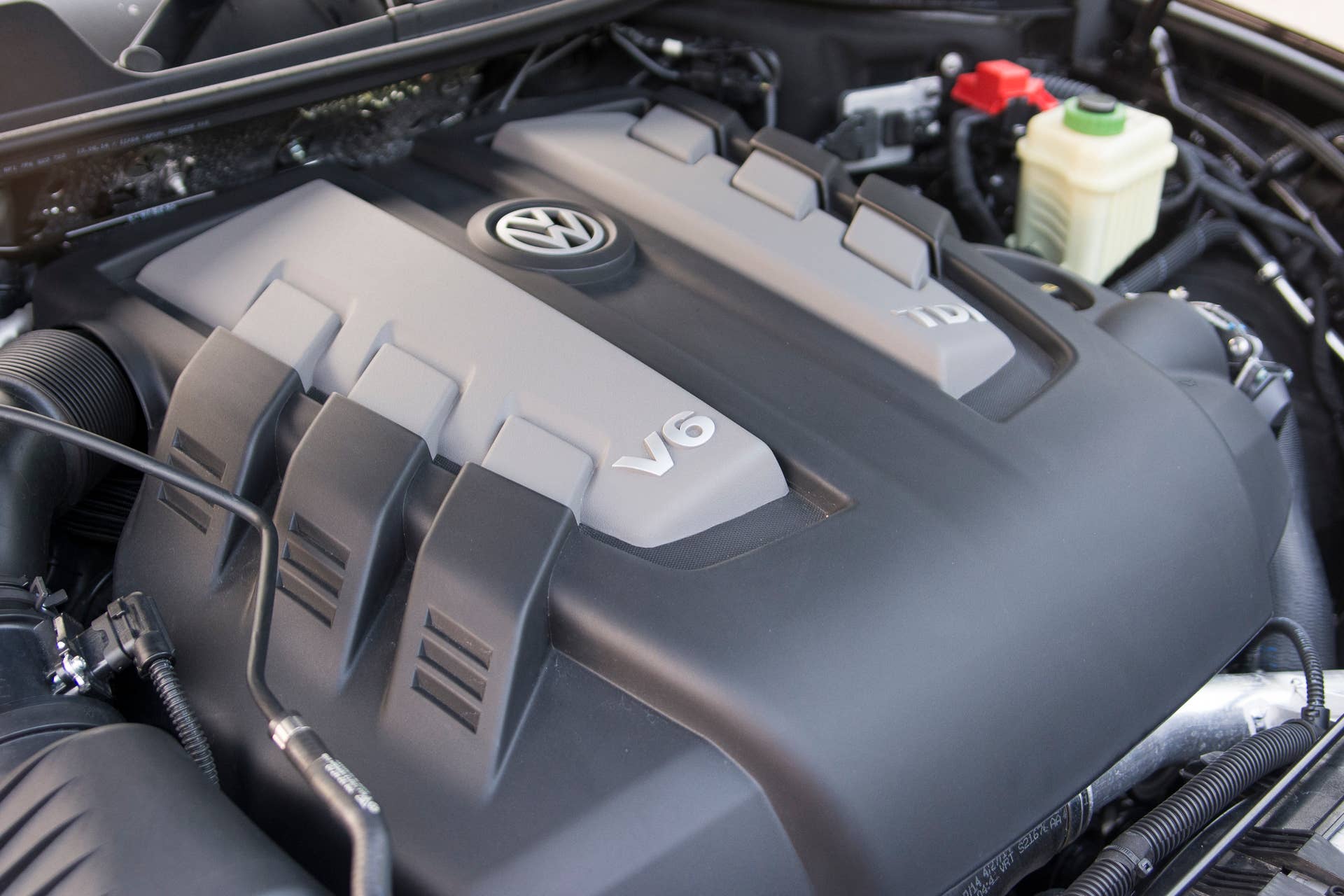 volkswagen three liter v6 turbodiesel tdi