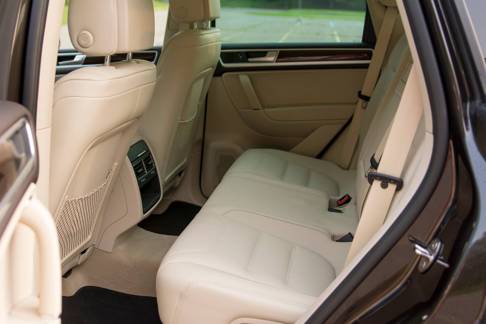 volkswagon touraeg backseat interior vw