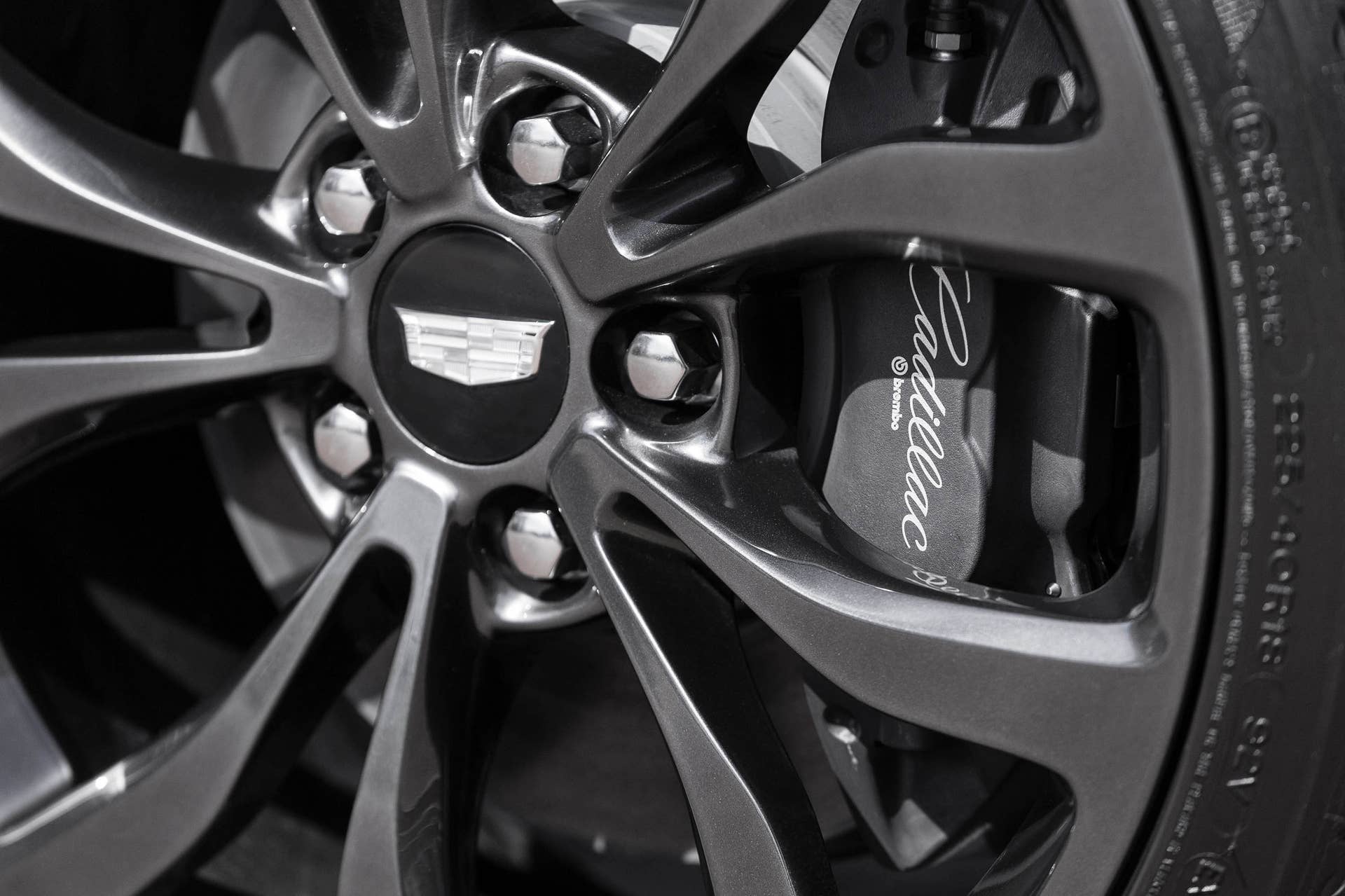 Cadillac ATS coupe with Black Chrome Package wheel detail