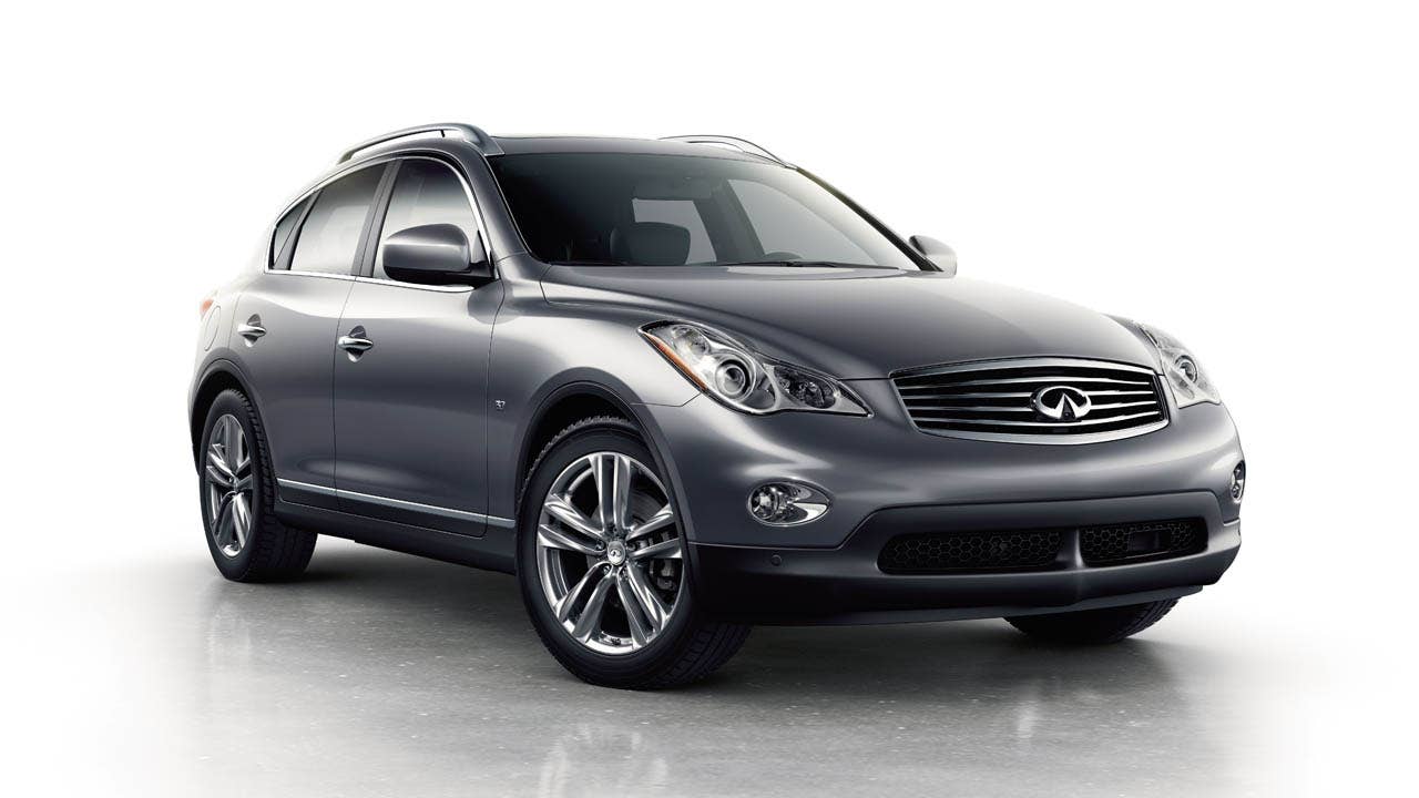 The 2015 Infiniti QX50 luxury crossover once again provides a unique expression of personal style ï¿½ combining a right-sized sculpted exterior, a luxurious interior environment and suite of advanced technology features.