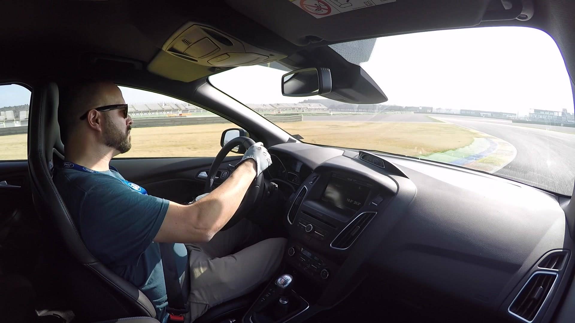 2016 Ford Focus RS Hot Lap | Autoblog Short Cuts