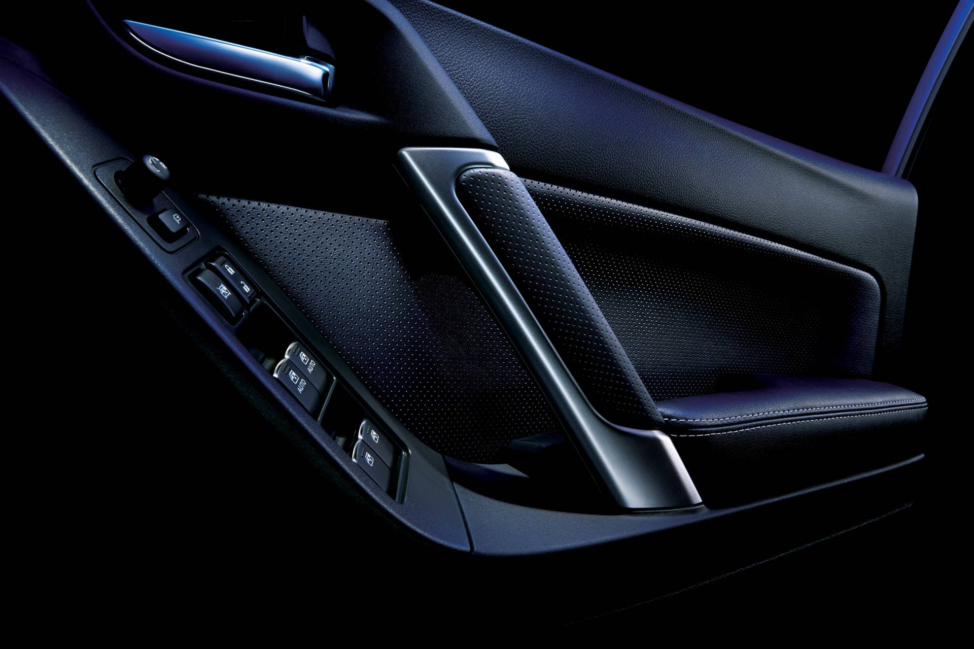 2016 Subaru Forester door panel
