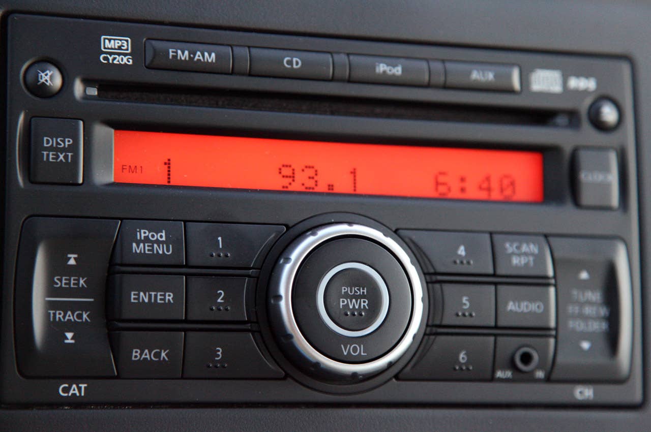 2012 Nissan Versa Sedan audio controls